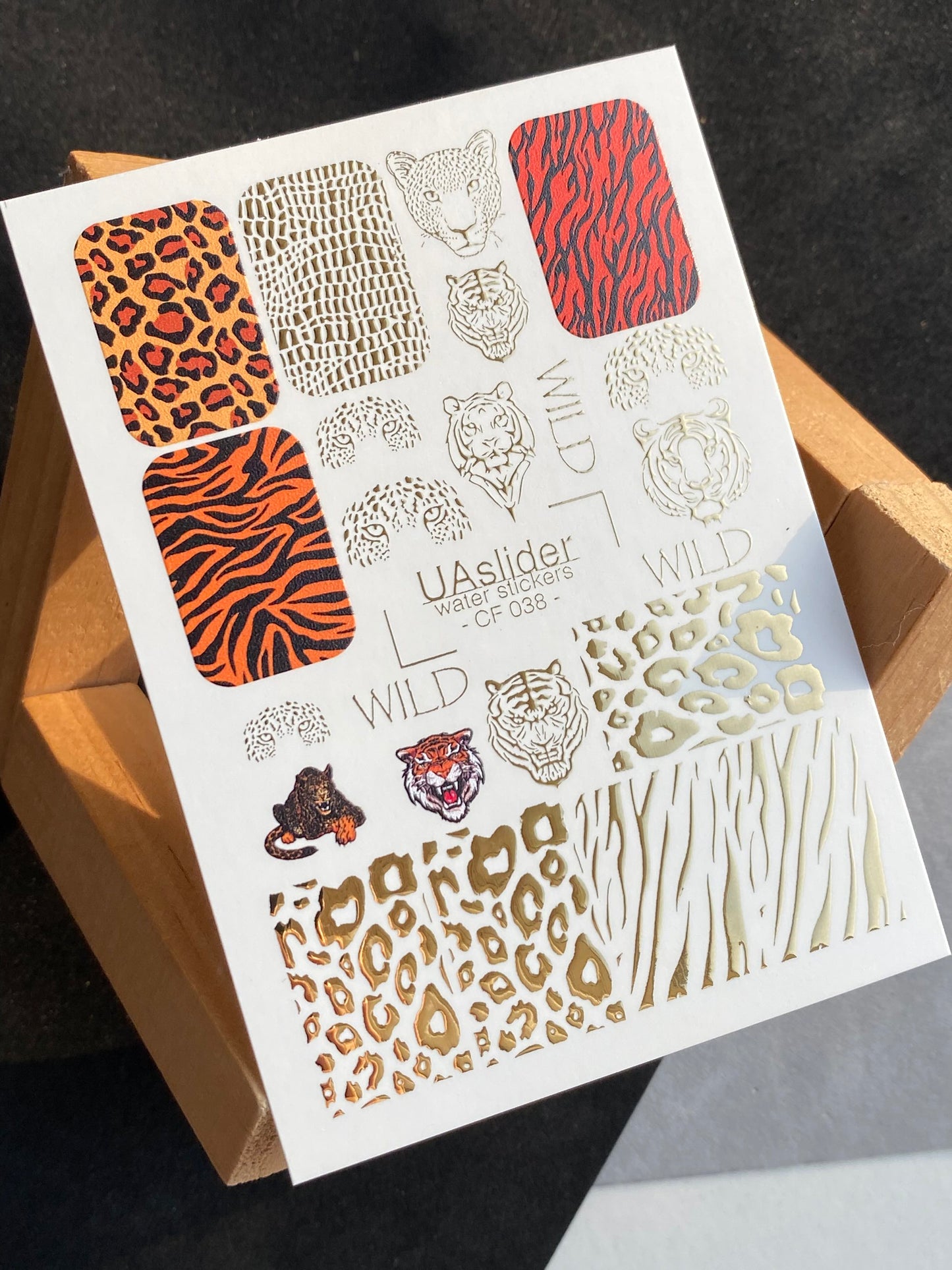 Nagel Wasserabziehbild CF-038 | Tiermuster Wasserfolien Nagelabziehbilder | Leopard, Tiger & Wilde Muster mit Goldfolie