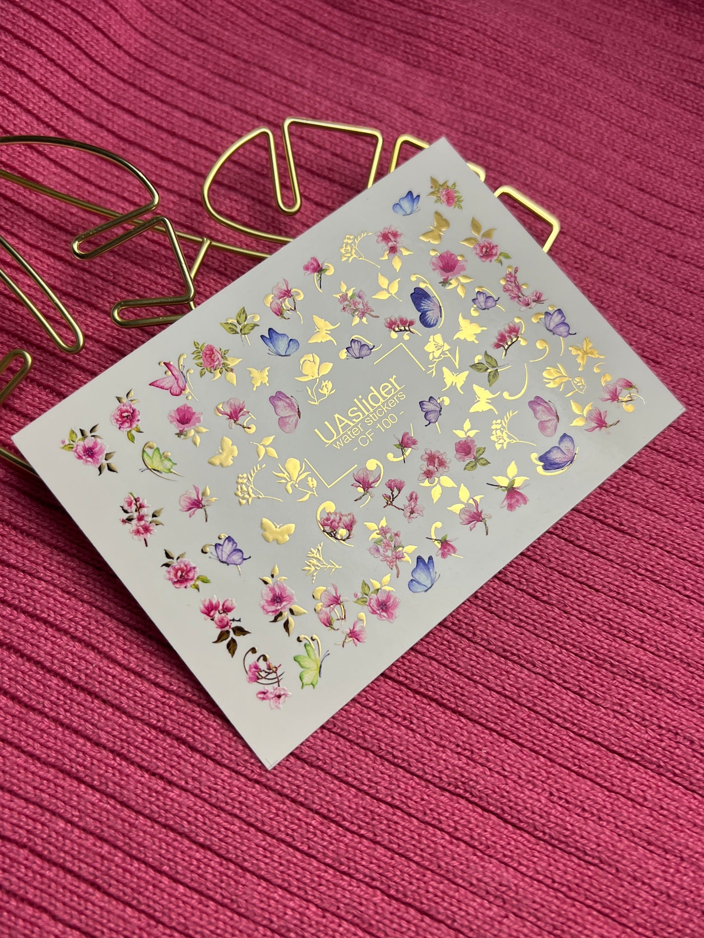 Nagel-Wasserabziehbild CF-100 | Florale Wasserfolien-Nagelabziehbilder | Rosa Blüten & Schmetterlinge mit goldenen Akzenten