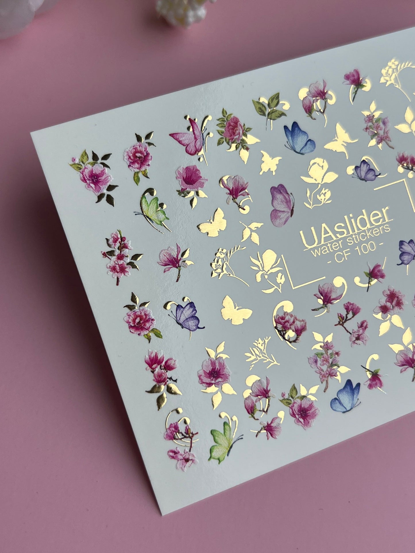 Nagel-Wasserabziehbild CF-100 | Florale Wasserfolien-Nagelabziehbilder | Rosa Blüten & Schmetterlinge mit goldenen Akzenten