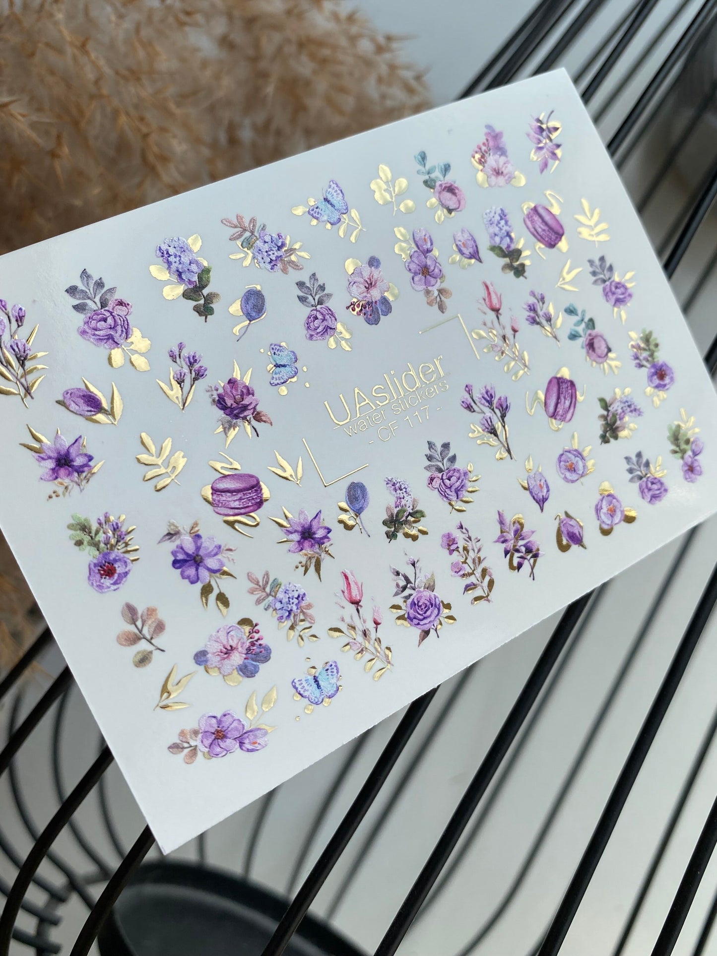 Nagel Wasserabziehbild CF-117 | Florale Wasser-Schiebefolien Nagelabziehbilder | Lila Blumen, Schmetterlinge & Macarons