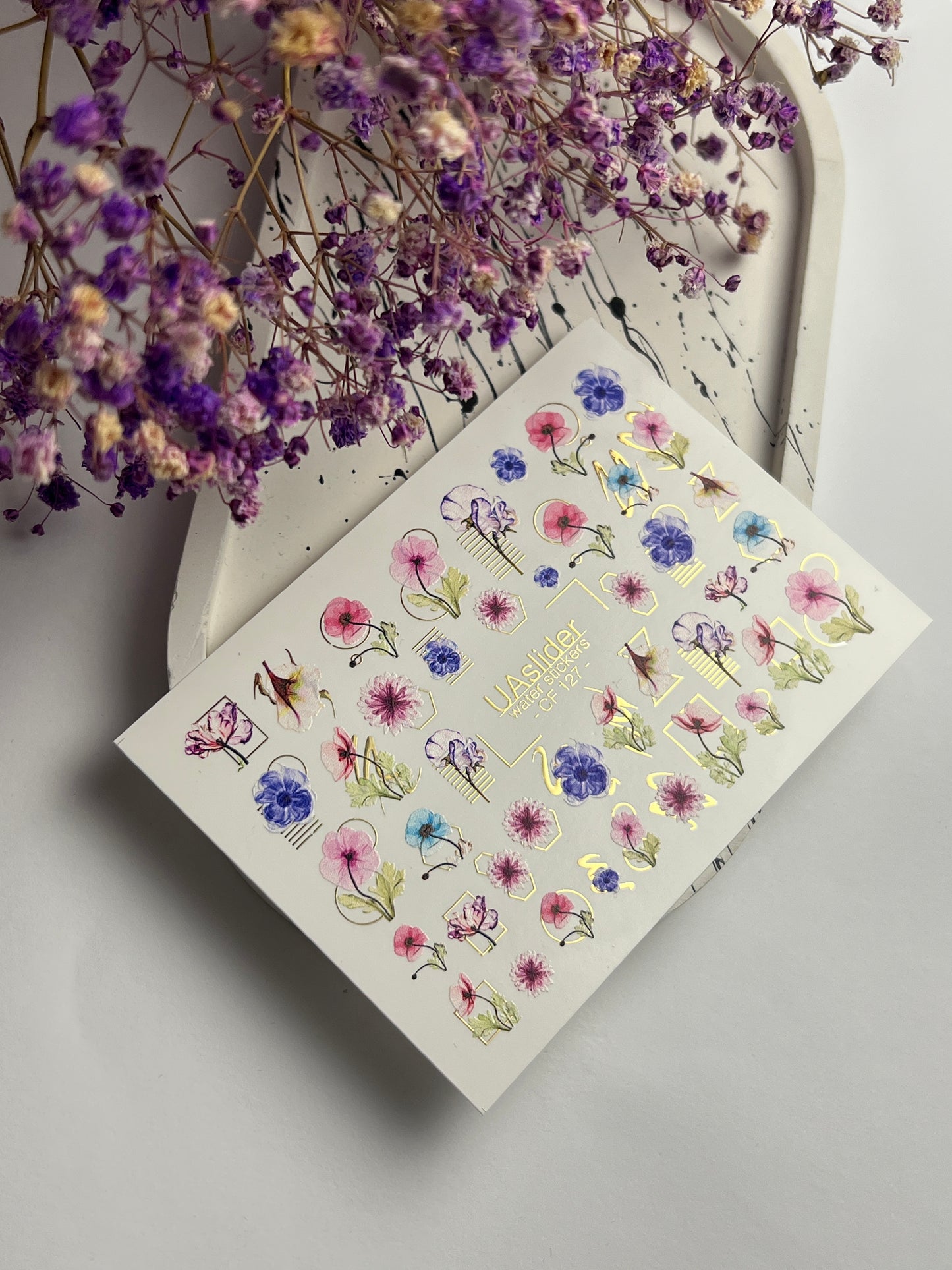 Nagel Wasserabziehbild CF-127 | Florale Nagel Wasserabziehbilder | Rosa, Blaue & Lila Blumen mit Geometrischen Goldakzenten