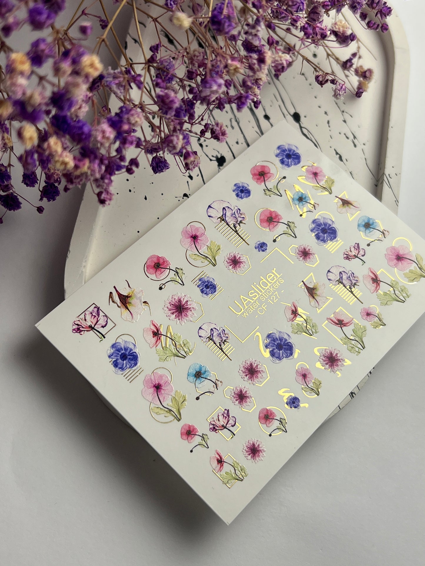 Nagel Wasserabziehbild CF-127 | Florale Nagel Wasserabziehbilder | Rosa, Blaue & Lila Blumen mit Geometrischen Goldakzenten