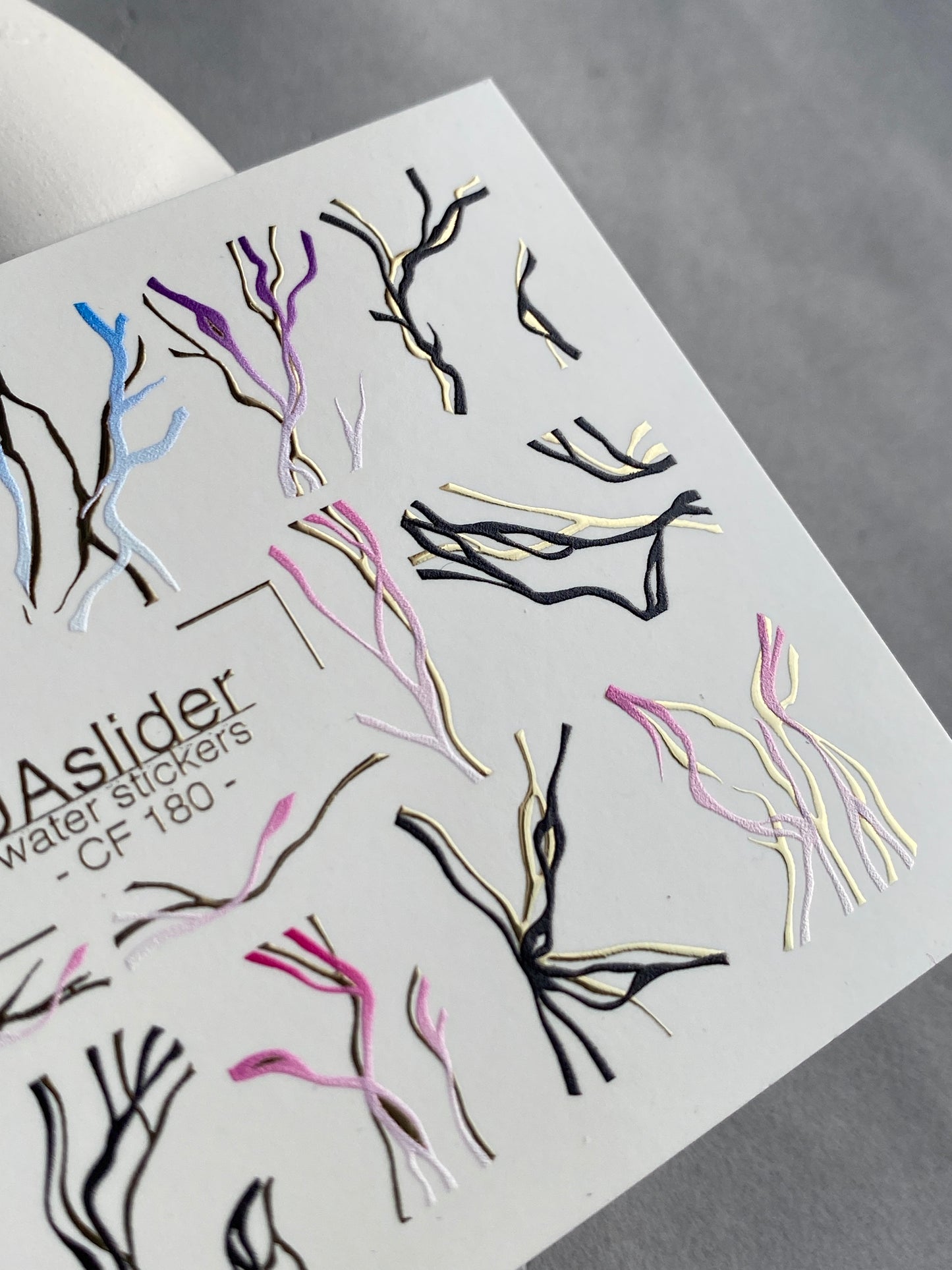Nagel Wasserabziehbild CF-180 | Abstrakte Nagel Wasserabziehbilder | Bunte & Goldene Wellenlinien Designs