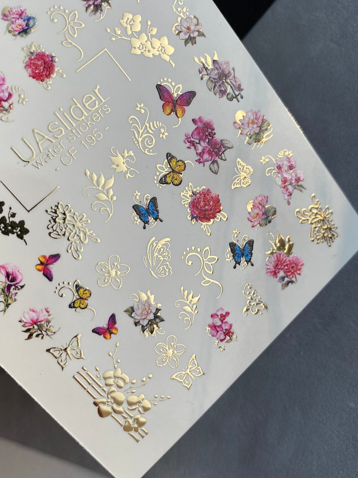 Nagel Wasserabziehbild CF-195 | Nagel Wasserabziehbilder | Blumen, Schmetterlinge & Goldene Ornamente