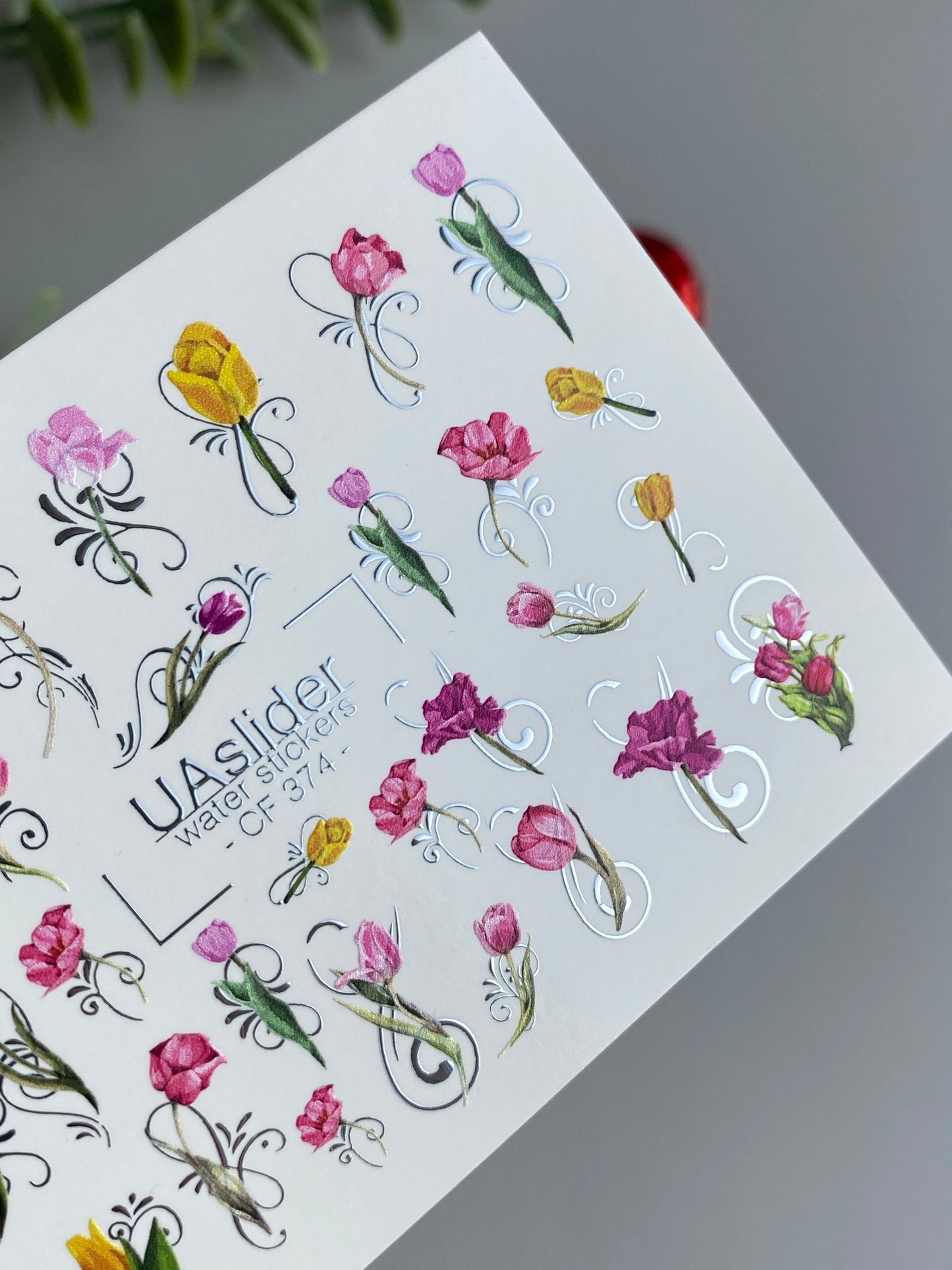 Décalcomanie d'ongle CF-374 | Décalcomanies à glissière d'eau pour ongles Tulipe | Motifs floraux de printemps