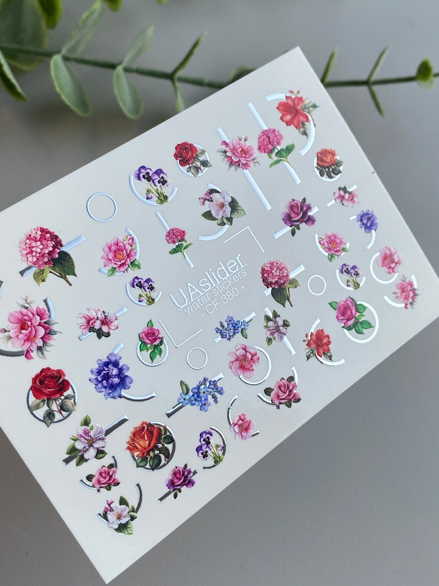 Nagel Wasserabziehbild CF-380 | Rosenwasser Foliennagelabziehbilder | Florale Designs mit geometrischen Akzenten