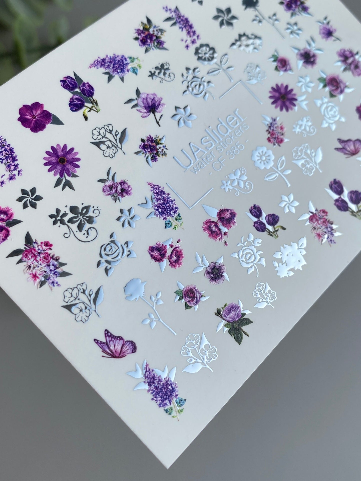 Décalcomanie d'eau pour ongles CF-385 | Décalcomanies d'eau pour ongles à glissière florale violette | Roses, lavande et papillons