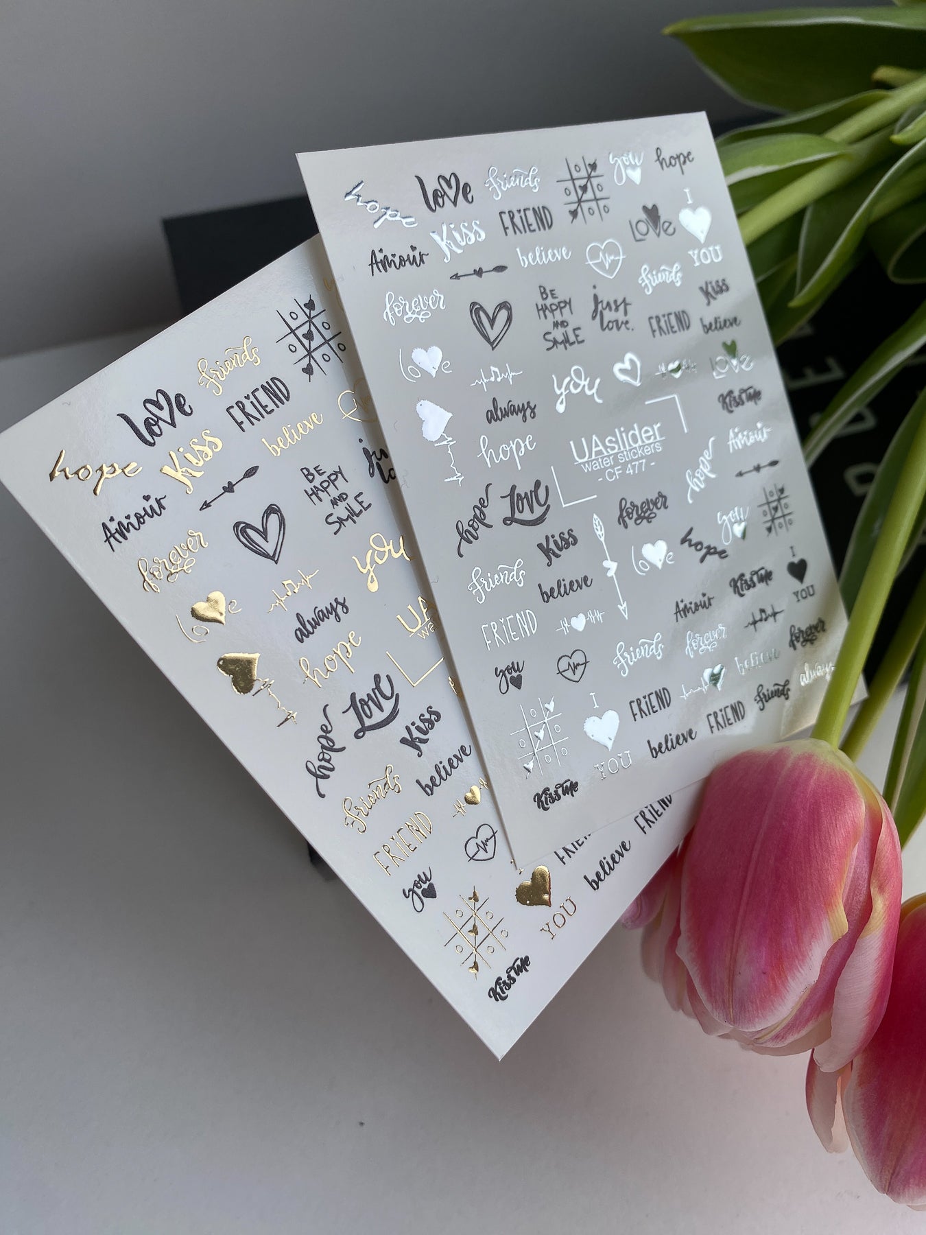 Nagel Wasserabziehbild CF-470 | Liebe & Freundschaft Nagelabziehbilder | Schwarz & Gold Minimalistische Buchstabenaufkleber