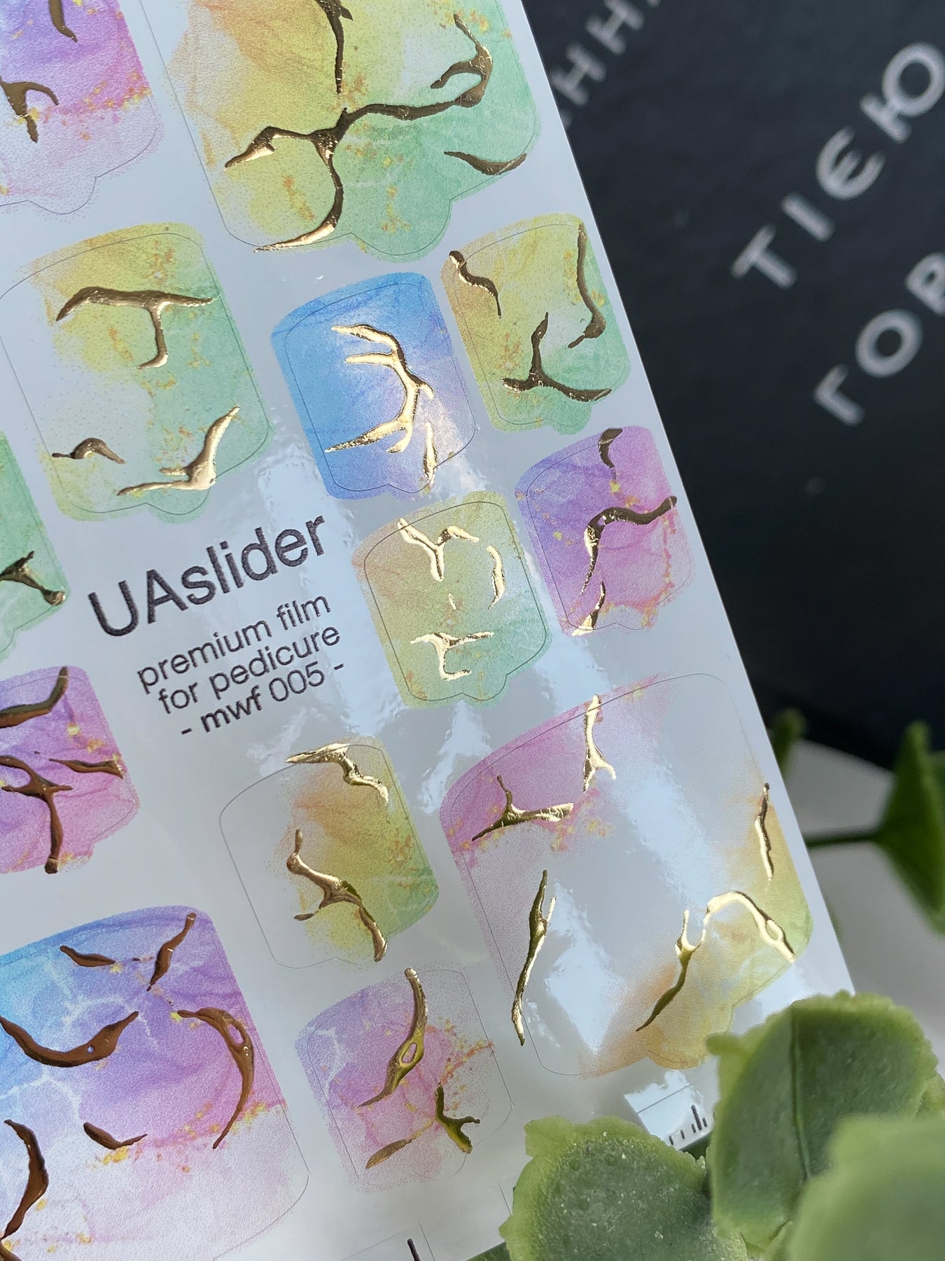 Pediküre Nagelfolien mwf-005 | Nagelfolien für Pediküre | Pastell Regenbogen Marmor mit Goldfolie