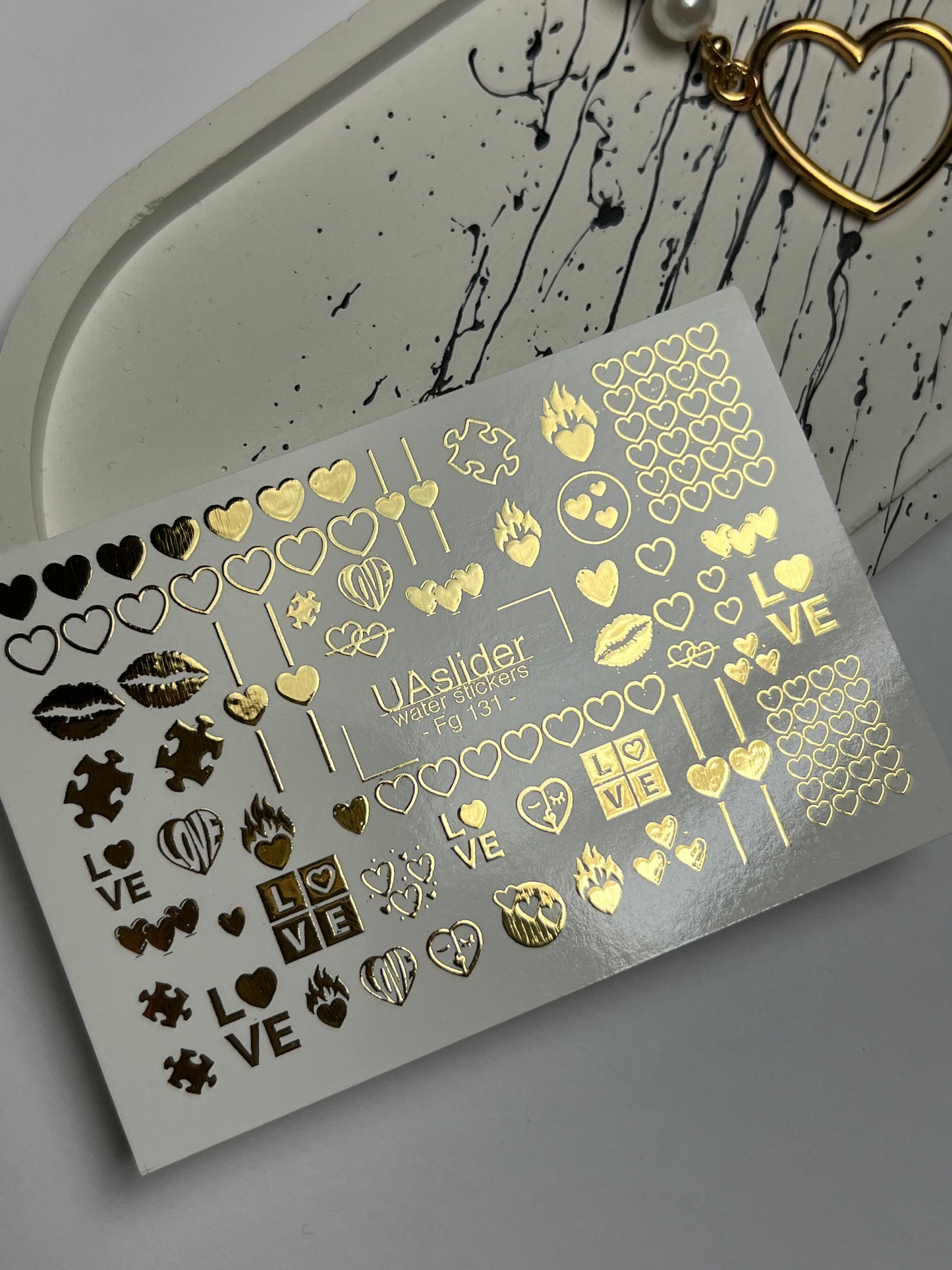 Nagel Water Decal Fg-131 | Water Slide Nagel Decals met Gouden Hartjes en Liefdessymbolen | Romantische Nageltattoos