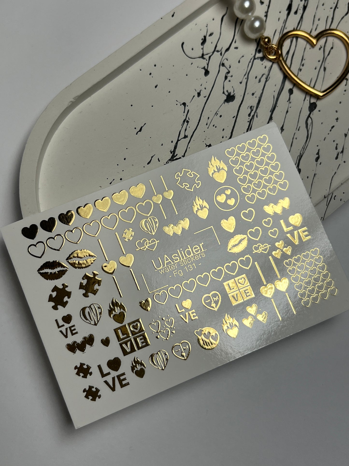 Nagel Water Decal Fg-131 | Water Slide Nagel Decals met Gouden Hartjes en Liefdessymbolen | Romantische Nageltattoos