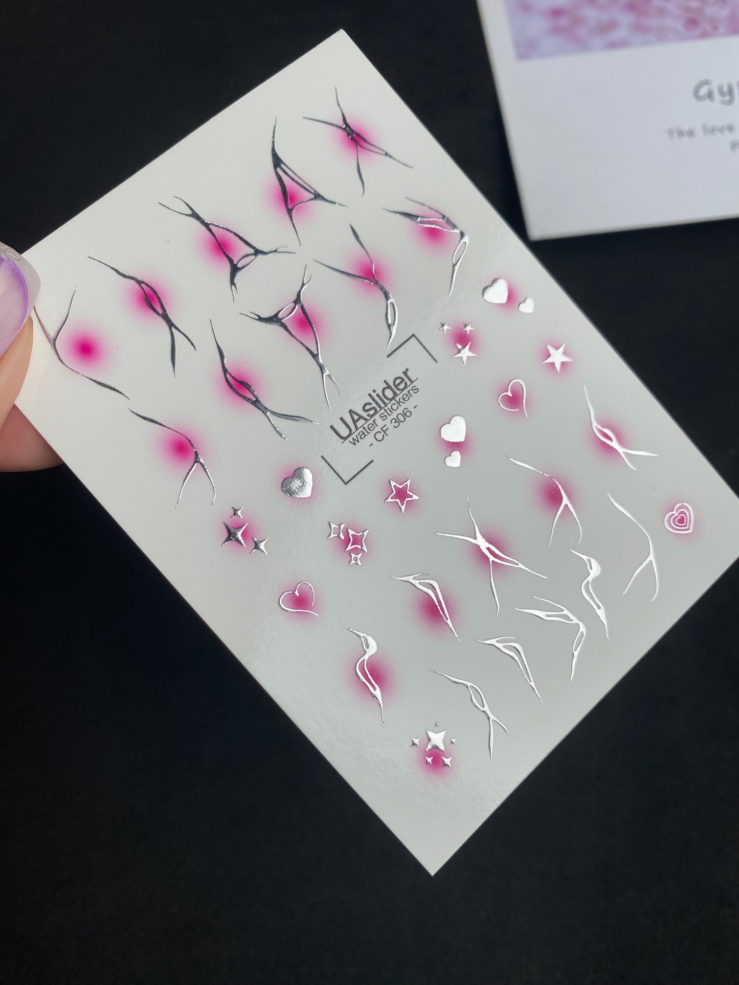 Décalcomanie d'ongles CF-306 | Décalcomanies d'ongles à glissière d'eau argent abstrait | Ombres roses, cœurs et étoiles