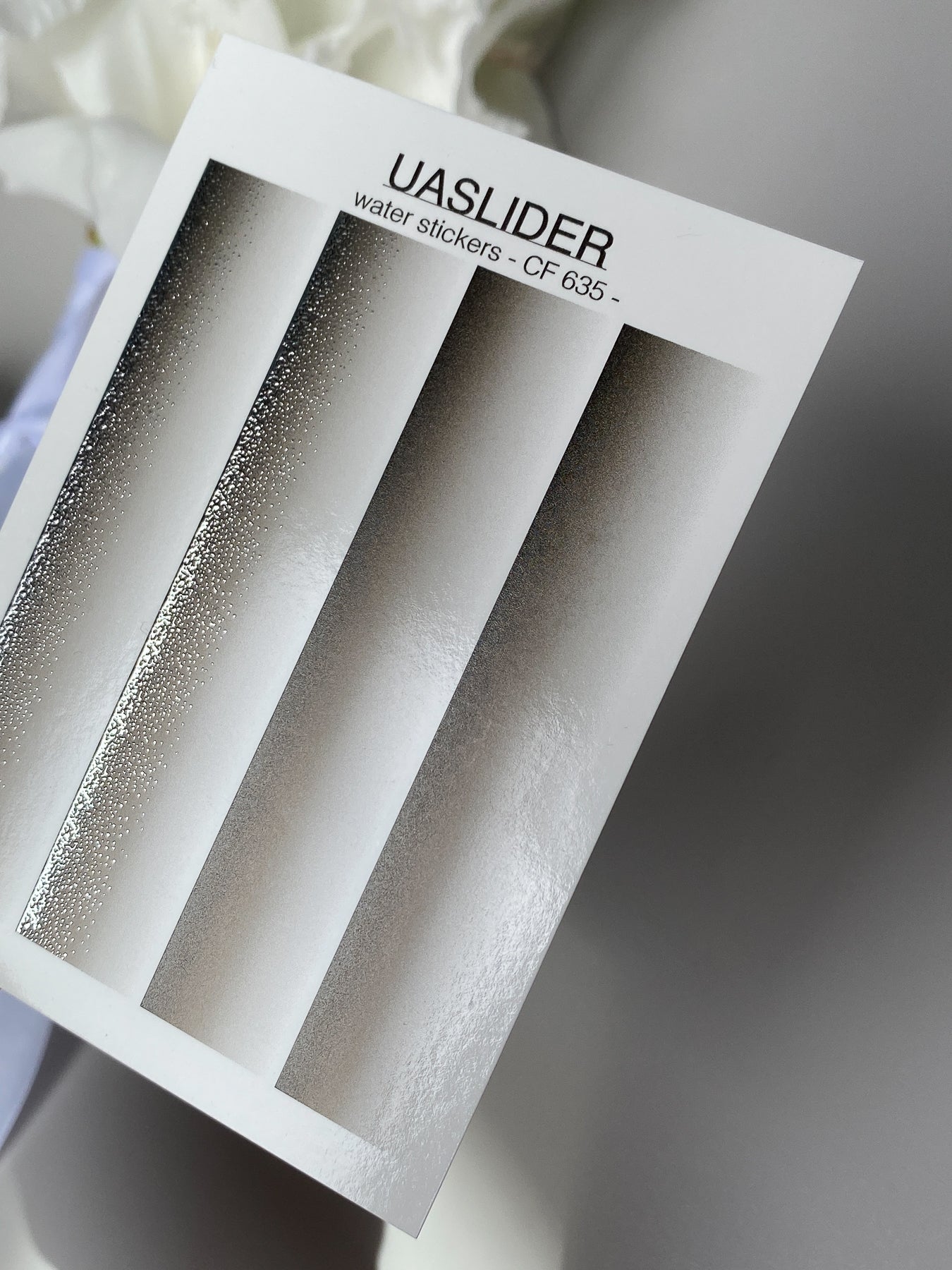 Calcomanía de agua para uñas CF-635 | Calcomanías de uñas con deslizamiento de agua degradado | Diseños ombré gris plateado