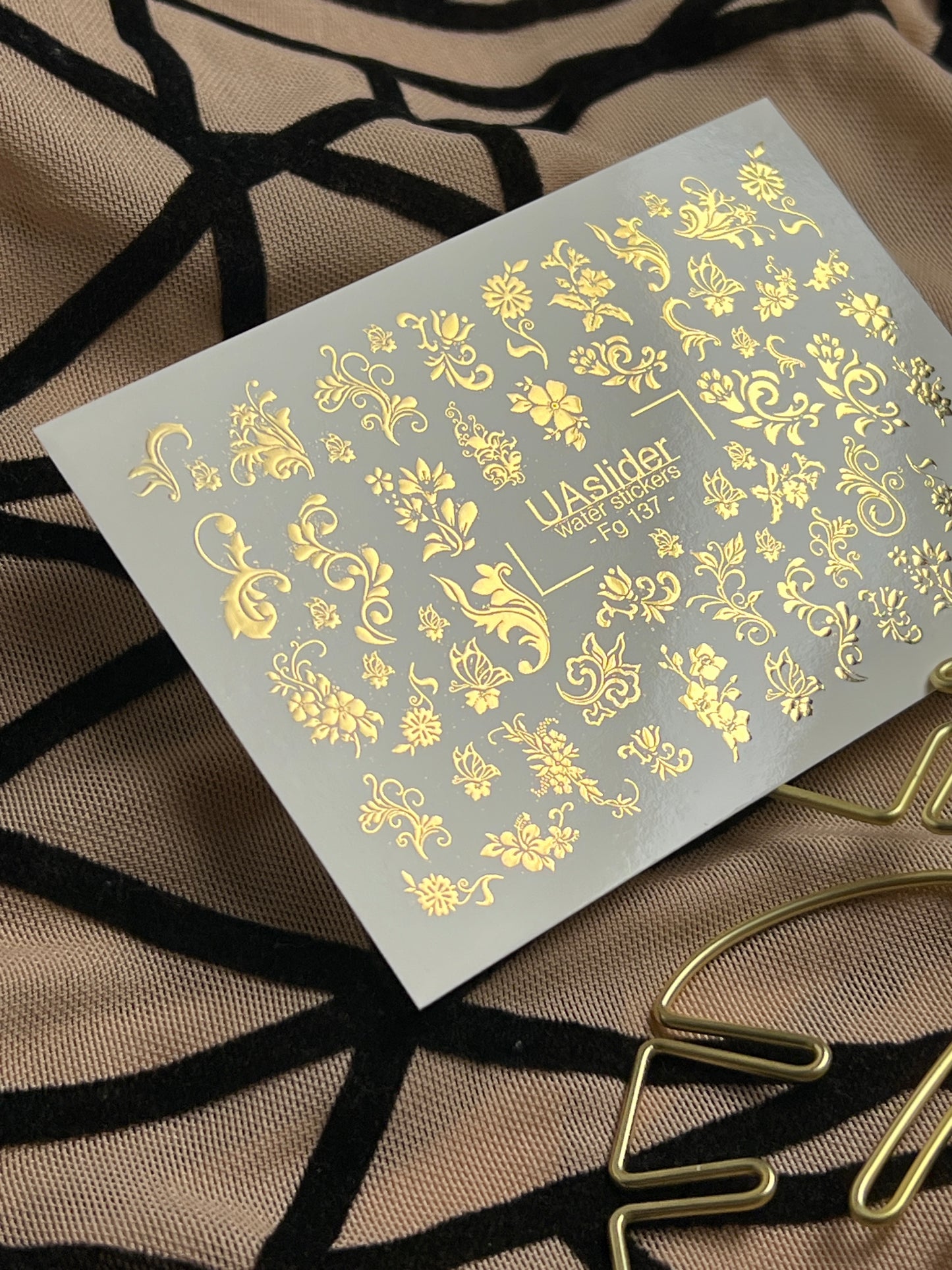 Adesivo de Água para Unhas Fg-137 | Adesivos Deslizantes para Unhas com Ornamentos Florais Dourados | Arte de Unhas Elegante