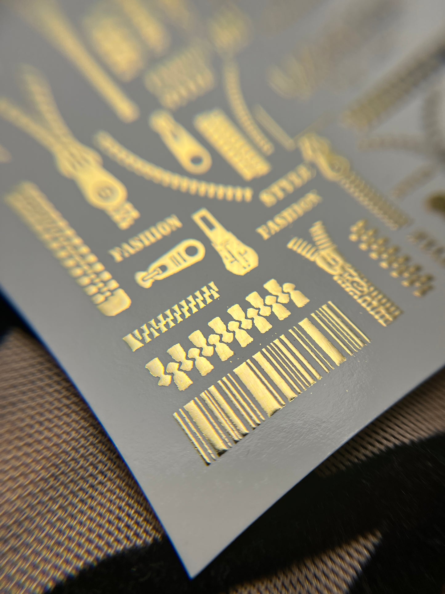 Nagel Water Decal Fg-148 | Water Slide Nagel Decals met Gouden Ritsen en Barcode | Modieuze Stijl Nagelkunst