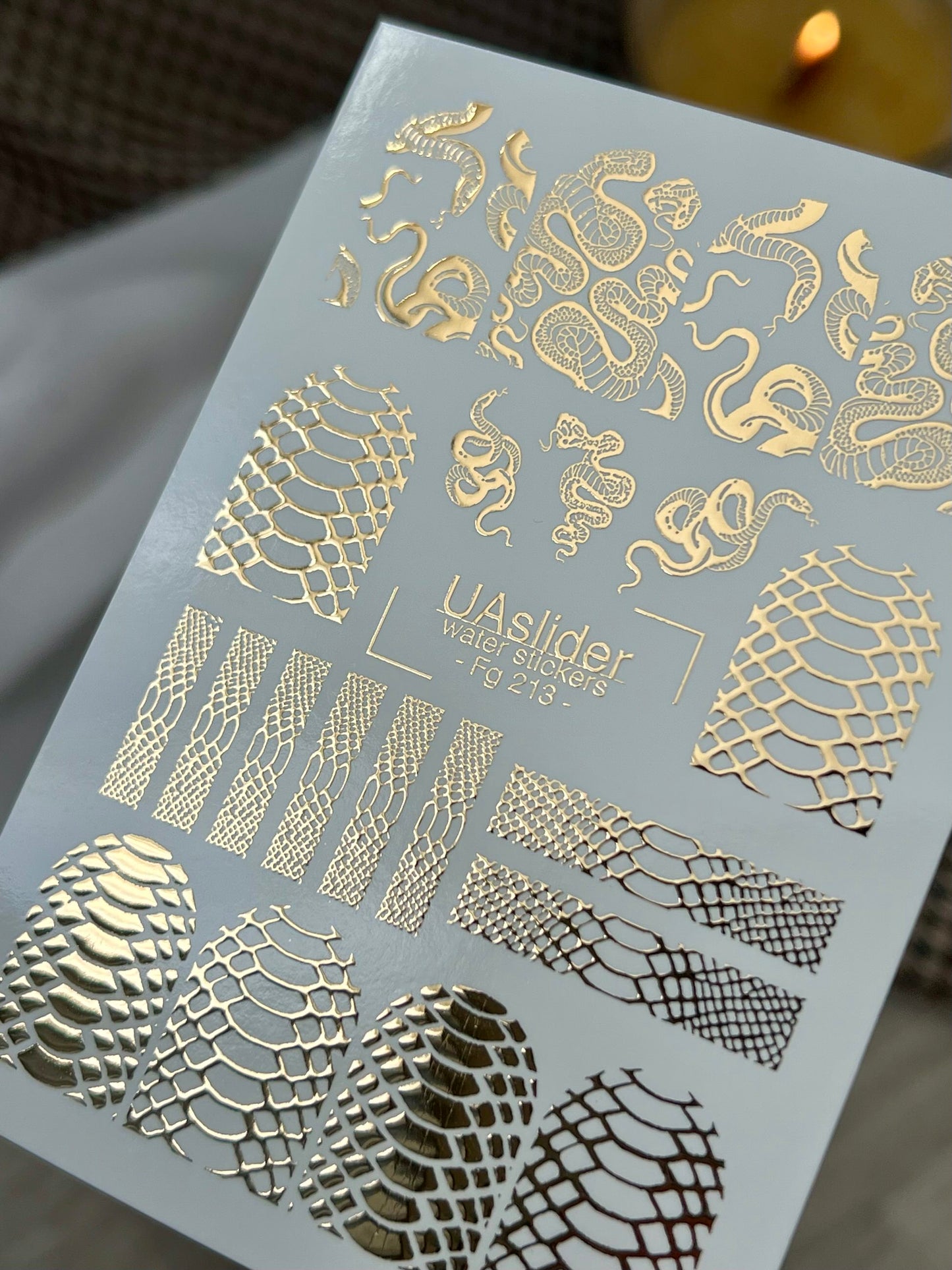Nagel Wasserabziehbild Fg-213 | Wasserabziehbare Nagelaufkleber | Goldfolie Schlangen- & Reptilienmuster