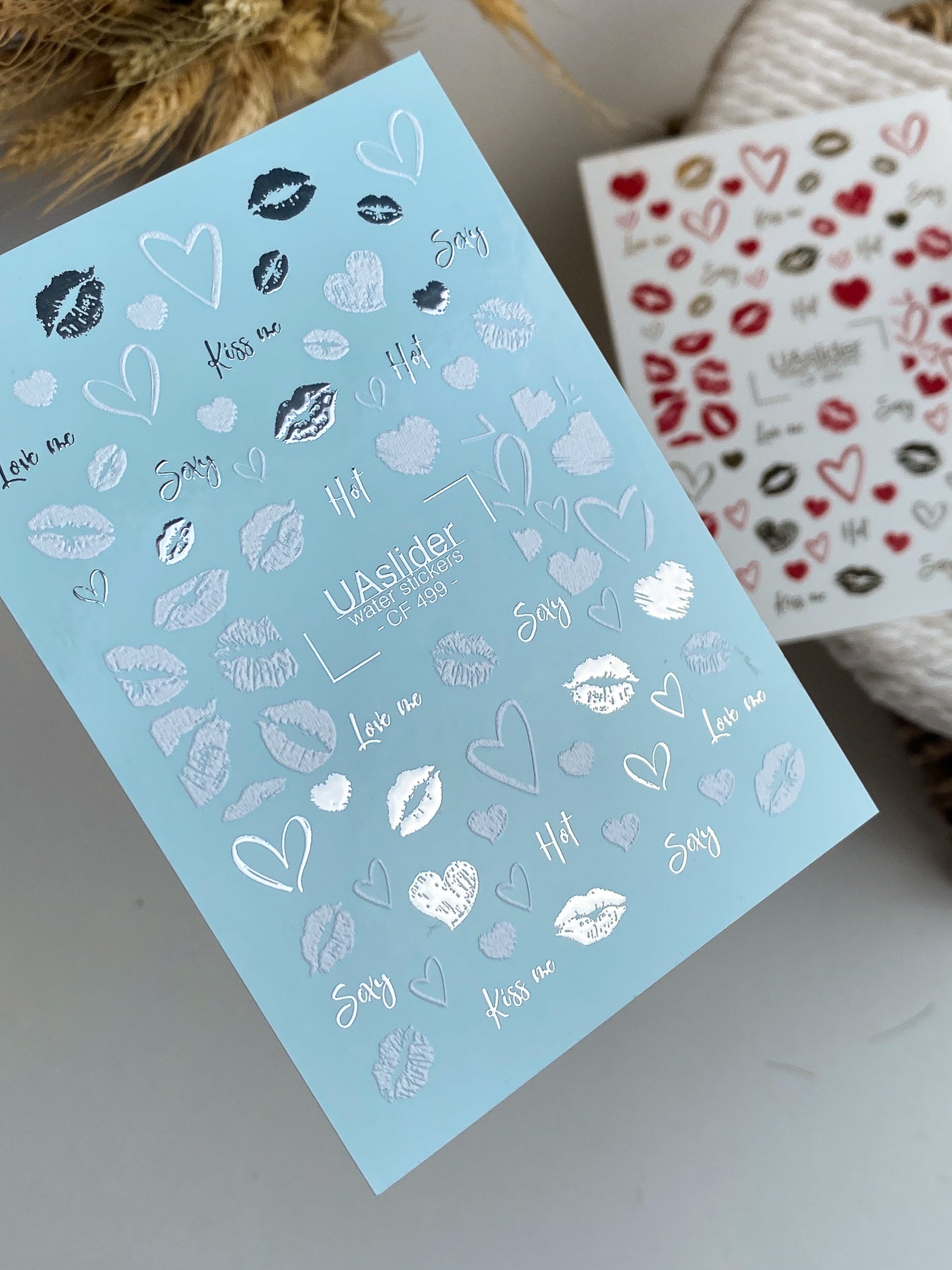 Calcomanía de agua para uñas CF-499 | Calcomanías de agua para uñas plateadas metálicas de beso y corazón | Pegatinas románticas y sexys para uñas