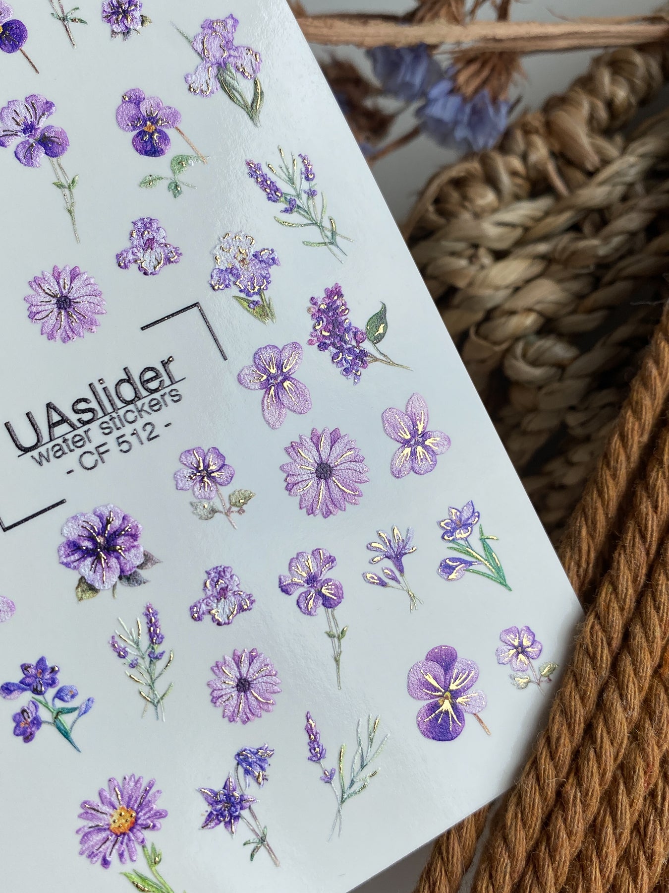 Nagel-Wasserabziehbild CF-512 | Wasserabzieh-Nagelaufkleber mit lila Blumen | Lavendel-Blumen-Nagelkunst