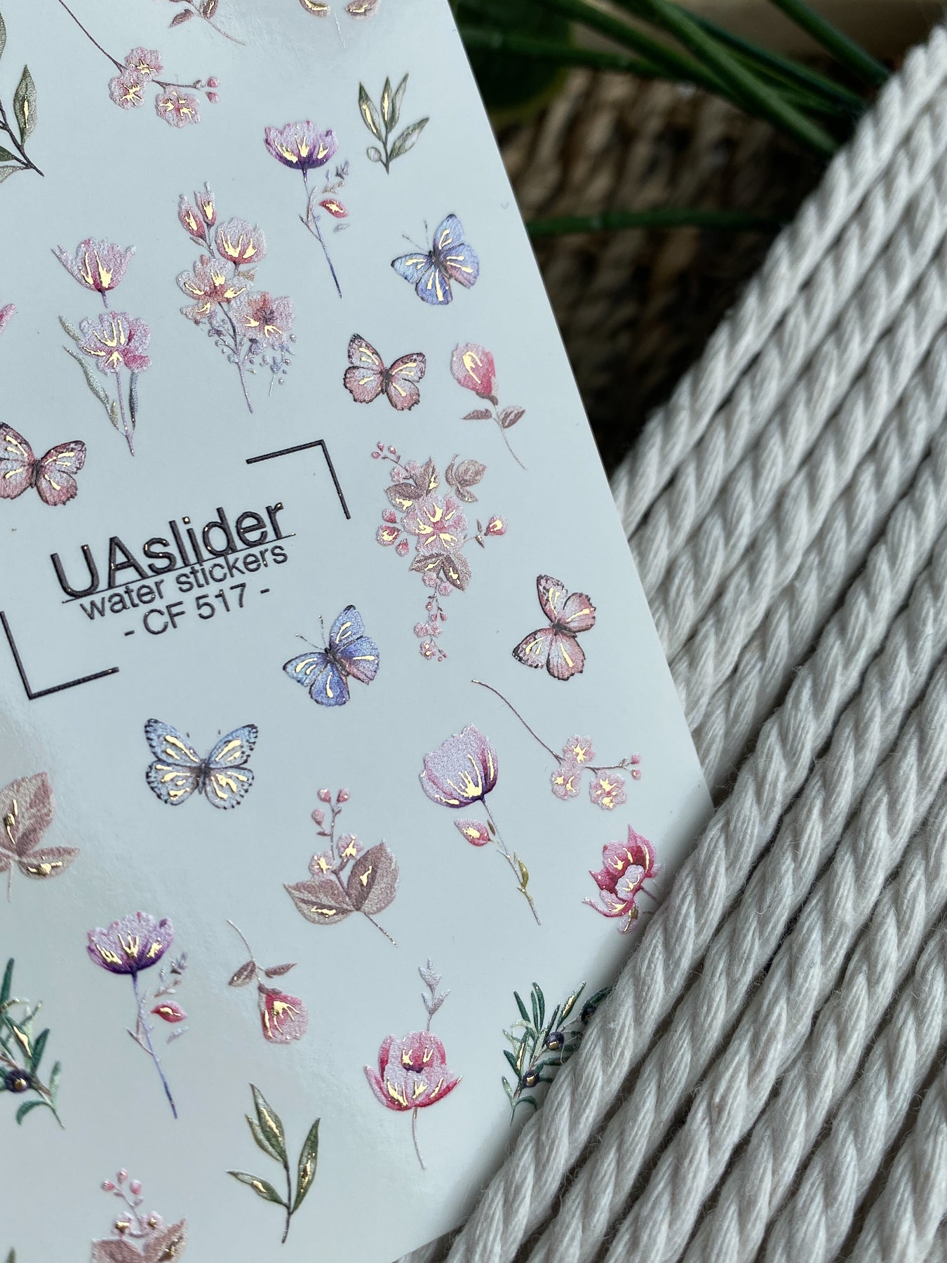 Nagel Wasserabziehbild CF-517 | Wasserabzieh-Nagelaufkleber mit Pastellblumen & Schmetterlingen | Botanische Nagelkunst