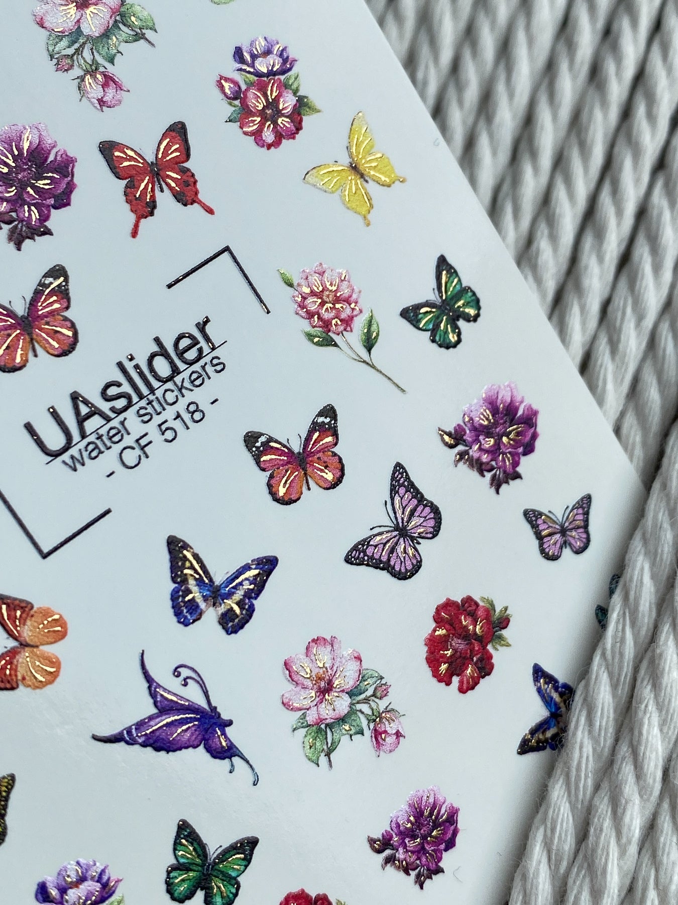 Nagel Wasserabziehbild CF-518 | Wasserabzieh-Nagelbilder mit bunten Schmetterlingen & Blumen | Helle florale Nagelkunst