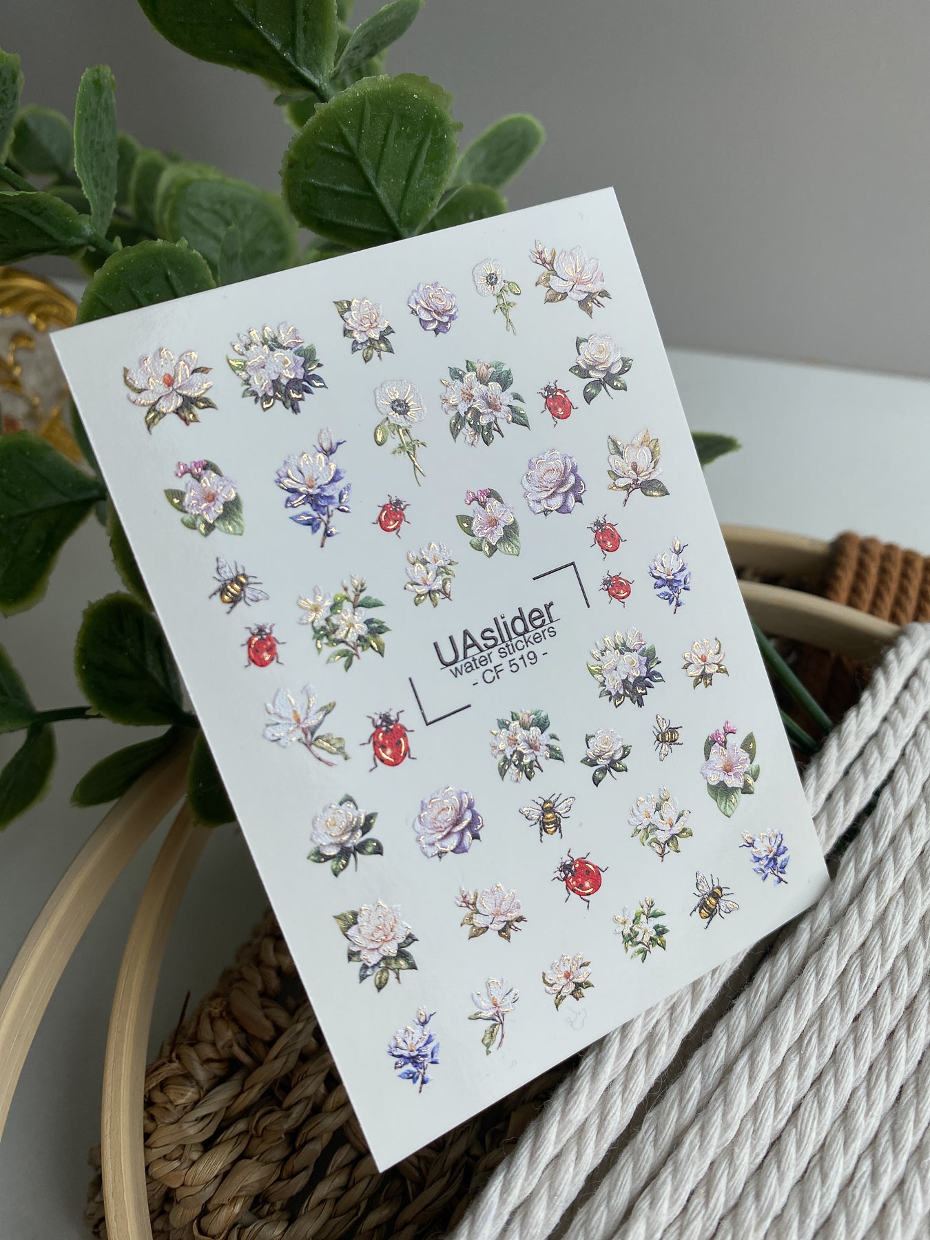 Nagel Wasserabziehbild CF-519 | Wasserabzieh-Nagelaufkleber mit Rosen, Marienkäfern & Bienen | Florale Nagelkunst