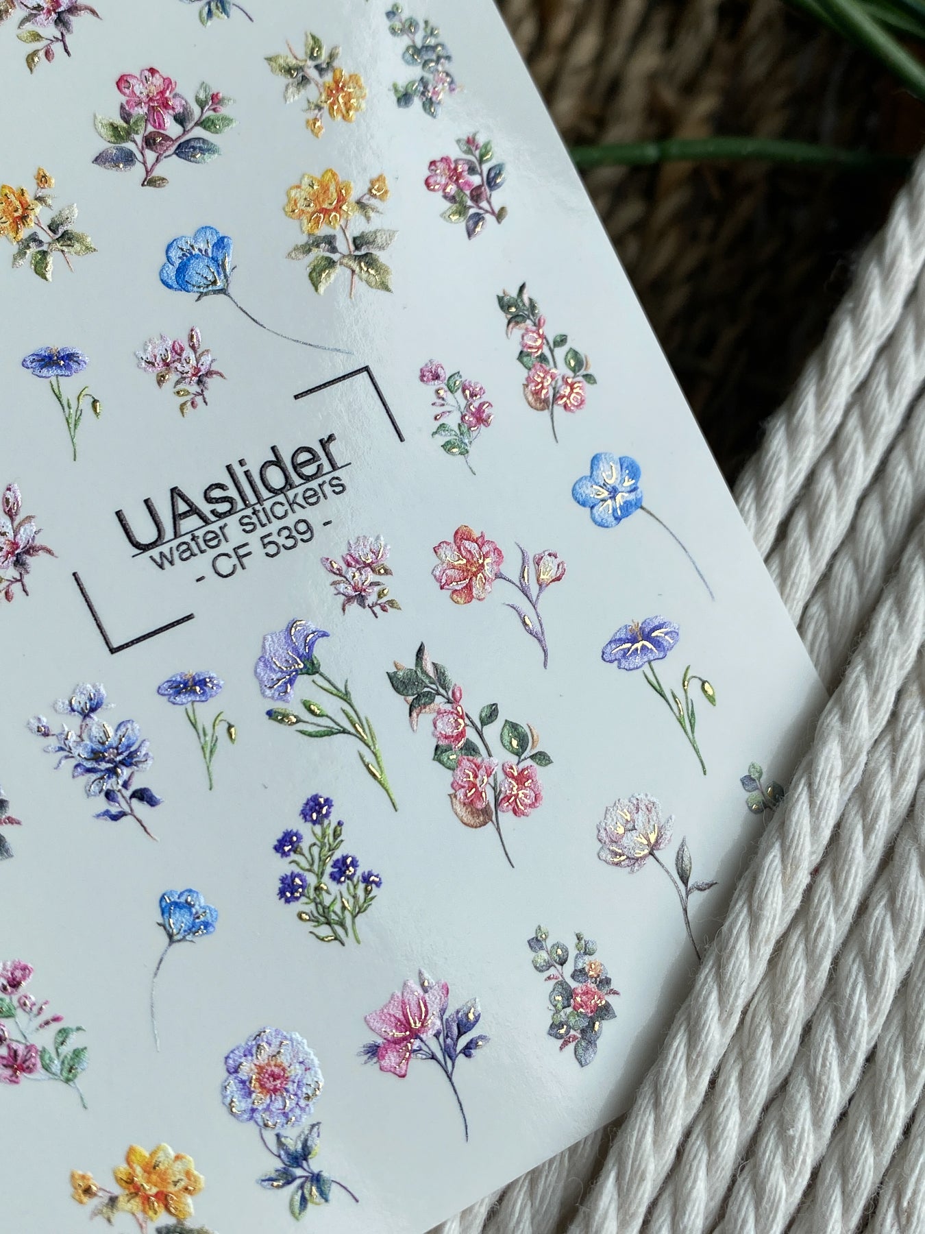 Nagel Wasserabziehbild CF-539 | Wasserabzieh-Nagelbilder mit winzigen Wildblumen | Zarte florale Nagelkunst