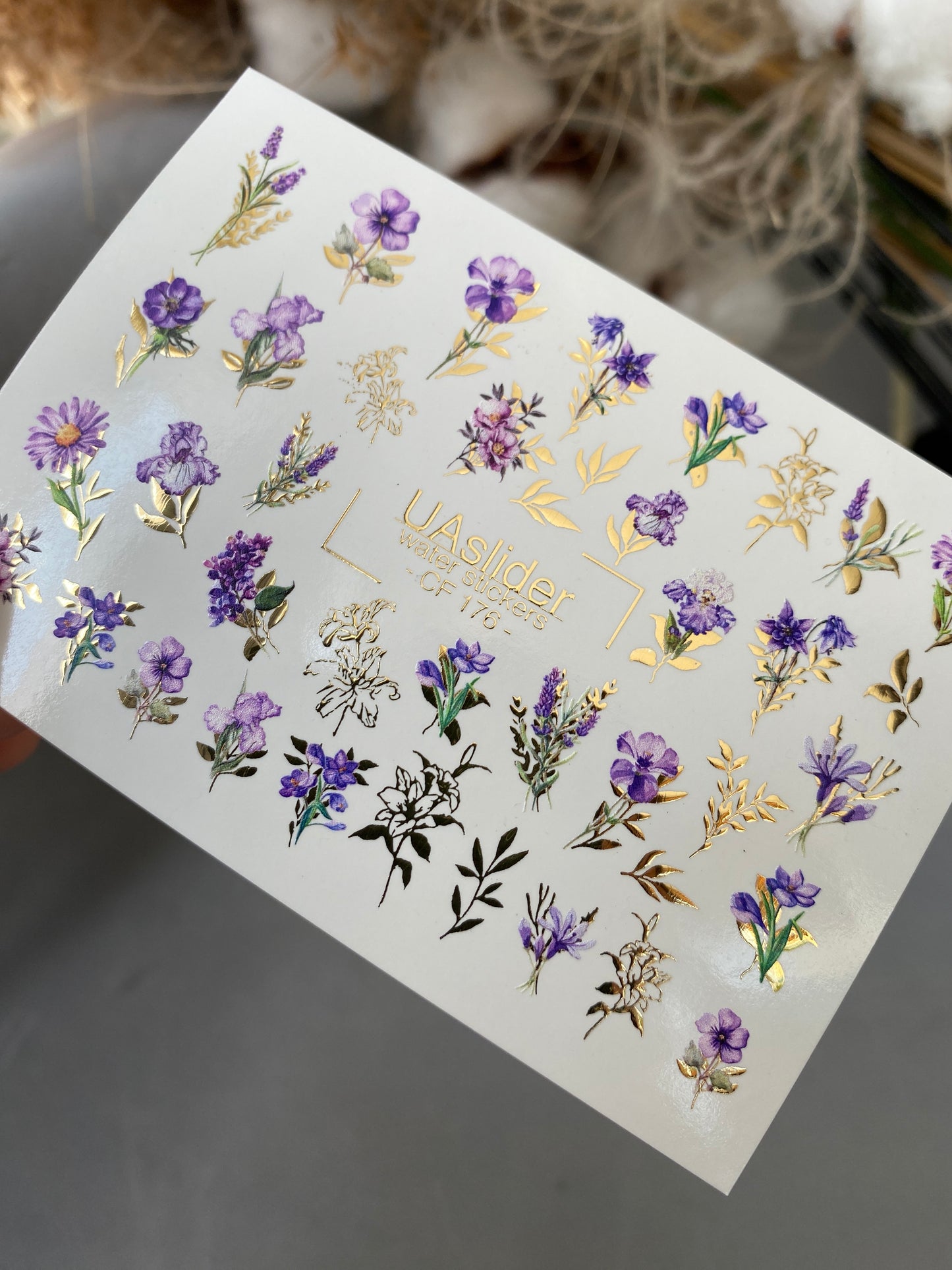 Nagel-Wasserabziehbild CF-176 | Lila Wildblumen Nagel-Wasserabziehbilder | Elegante Sträuße mit goldenen Akzenten UA Titel
