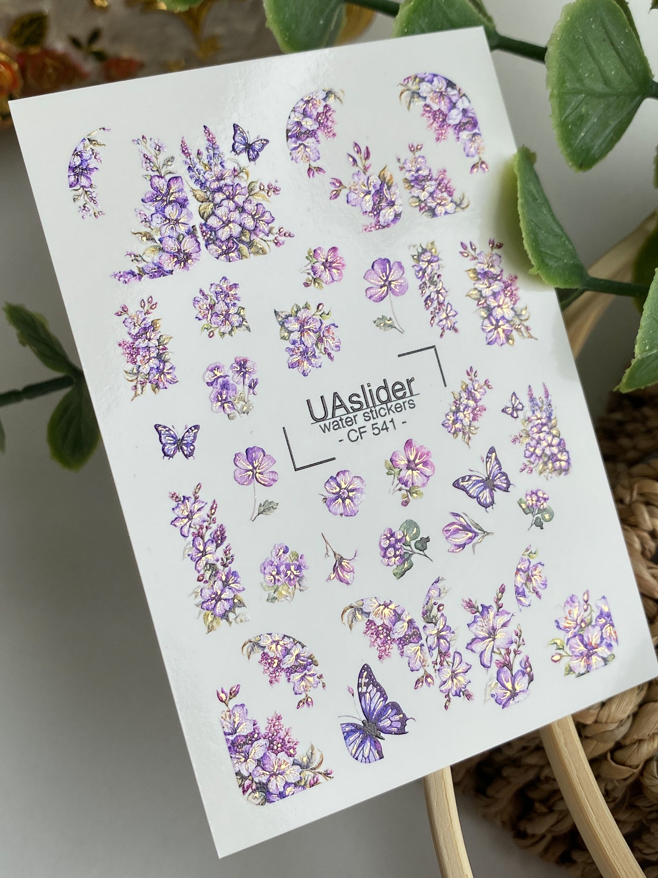 Nagel Wasserabziehbild CF-541 | Wasserabzieh-Nagelbilder mit lila Blumen & Schmetterlingen | Elegante florale Nagelkunst