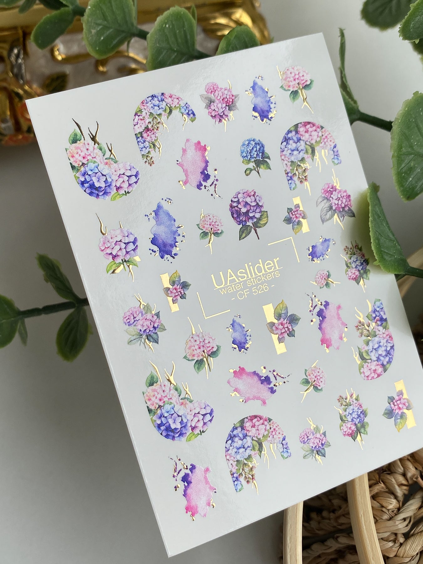 Nagel Wasserabziehbild CF-526 | Wasserfolien Nagelabziehbilder mit Hortensien & Goldakzenten | Florale Aquarell Nagelkunst