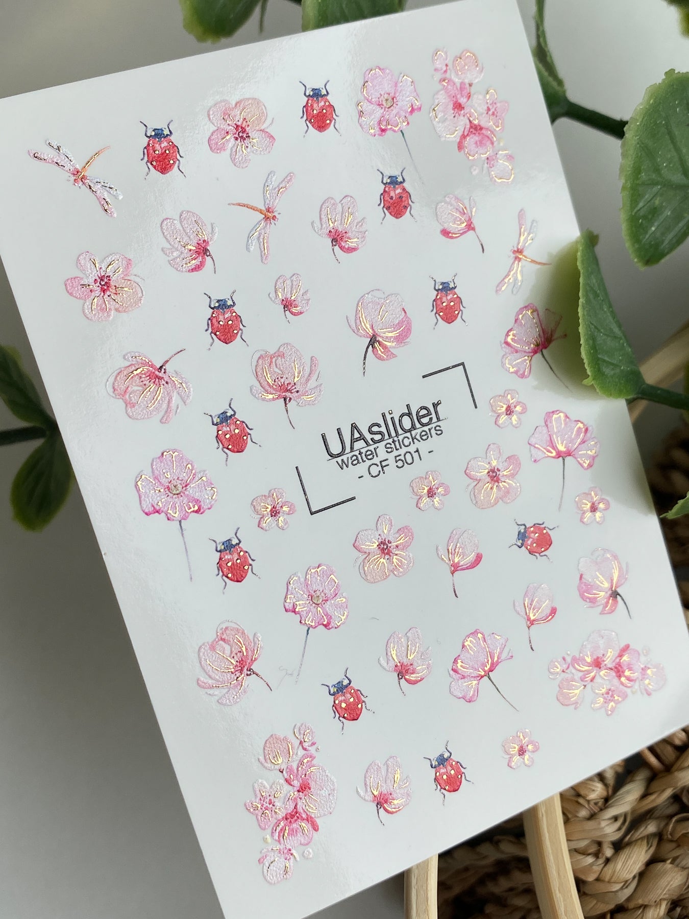 Nagel Wasserabziehbild CF-501 | Wasserabzieh-Nagelaufkleber mit Blumen & Marienkäfern | Frühlings-Nagelkunst
