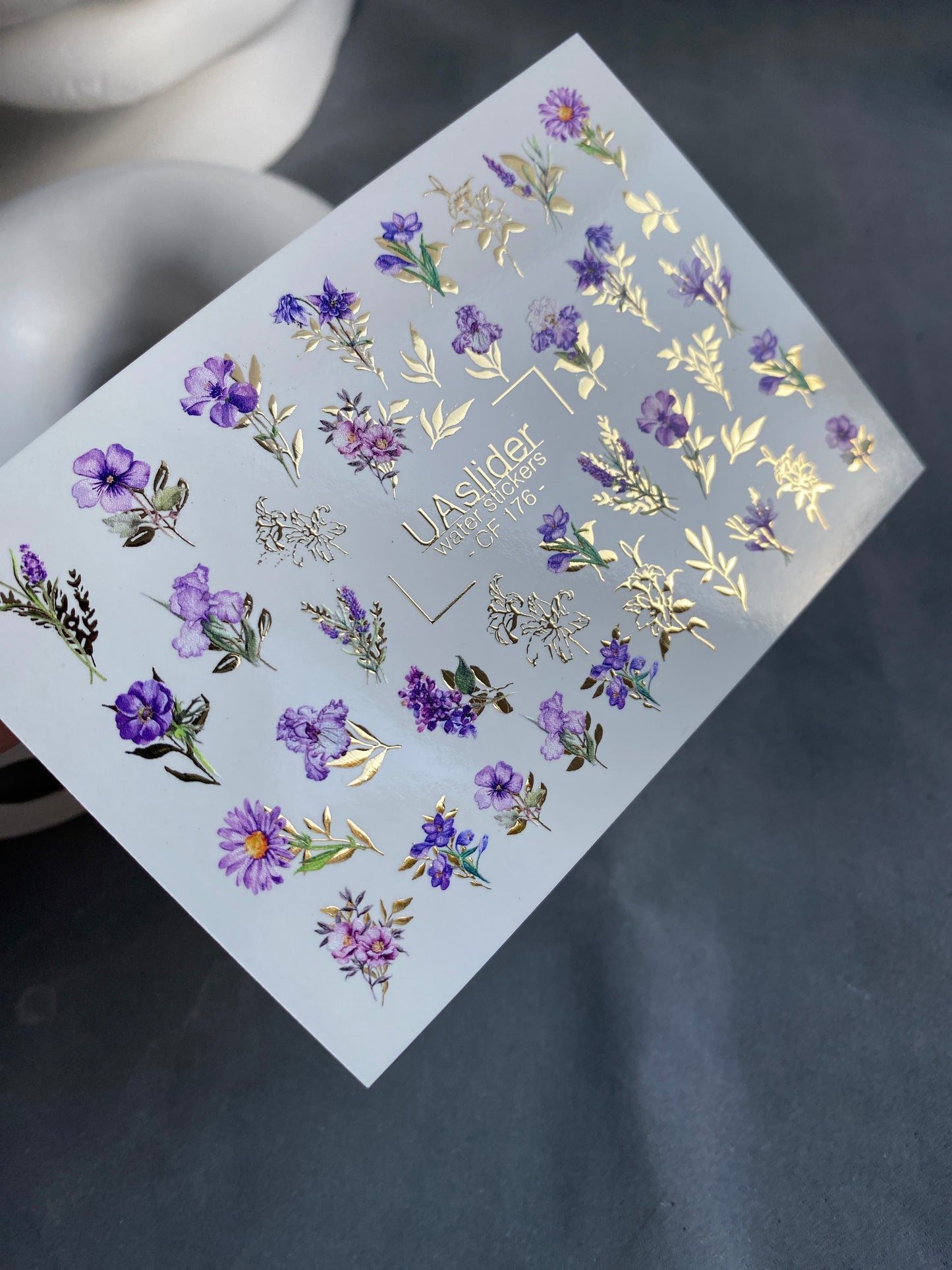 Nagel-Wasserabziehbild CF-176 | Lila Wildblumen Nagel-Wasserabziehbilder | Elegante Sträuße mit goldenen Akzenten UA Titel