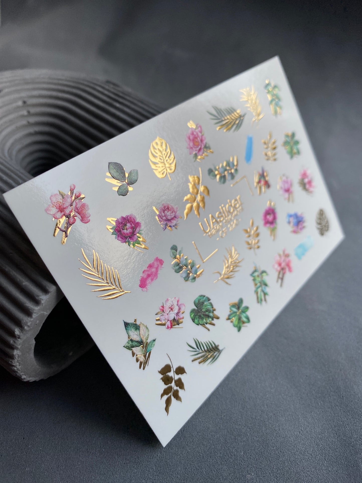 Nagel Wasserabziehbild CF-220 | Florale Wasser-Schiebefolien Nagelabziehbilder | Rosen, Blätter & Goldfolie