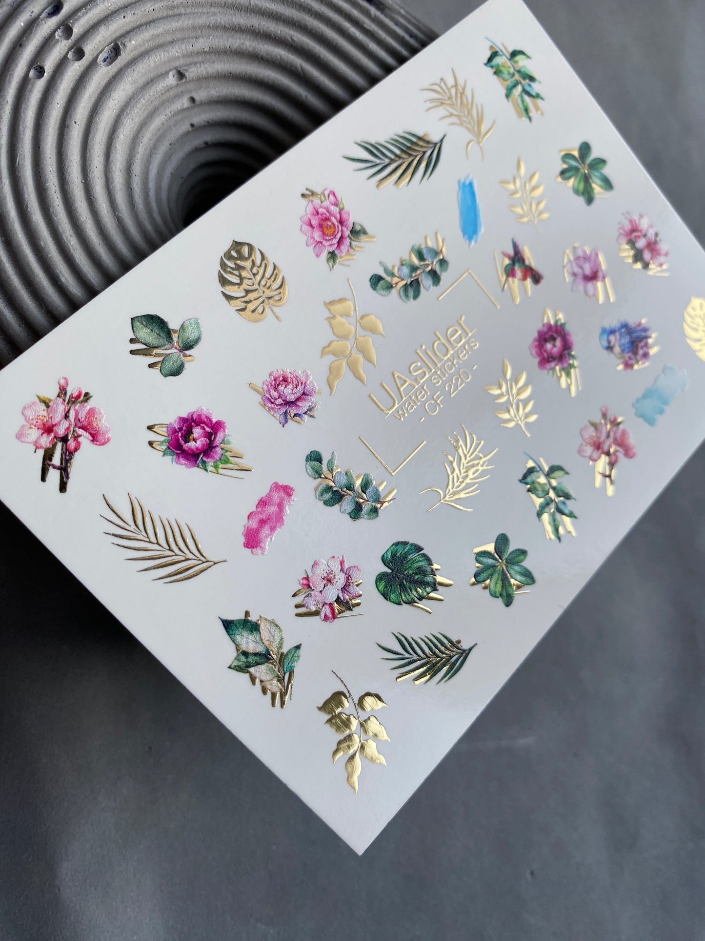 Nagel Wasserabziehbild CF-220 | Florale Wasser-Schiebefolien Nagelabziehbilder | Rosen, Blätter & Goldfolie