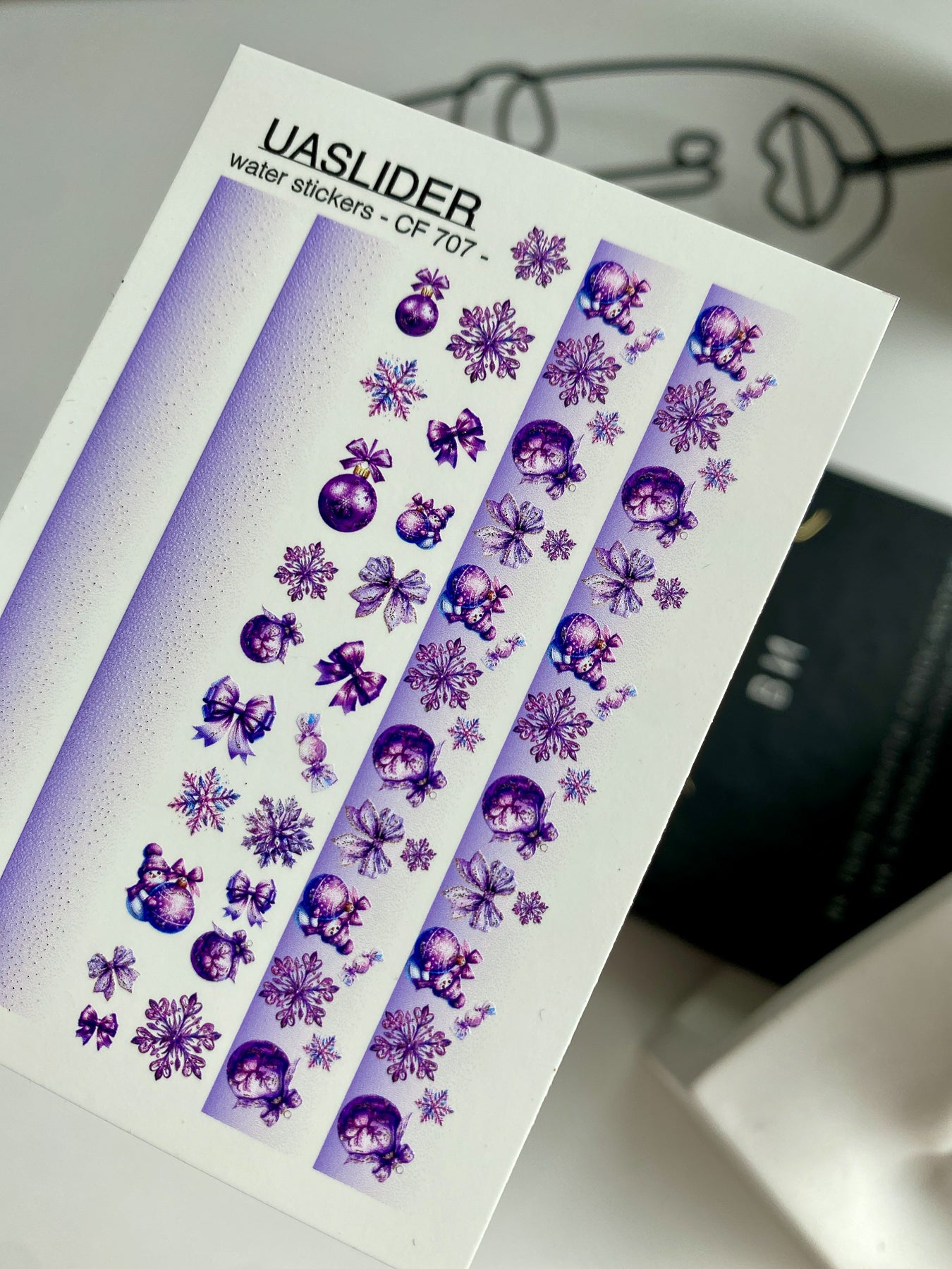 Nagel Wasserabziehbild CF-707 | Weihnachts Wasserfolien Nagelabziehbilder | Lila Verlauf mit Ornamenten und Schneeflocken