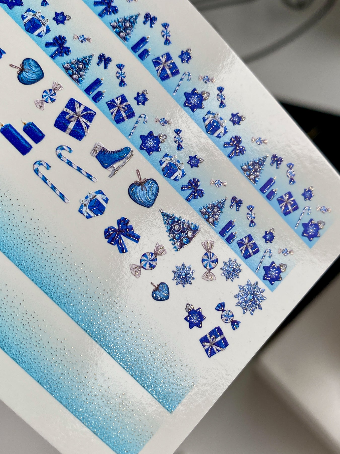 Nagel Wasserabziehbild CF-705 | Weihnachts Wasserfolien Nagelabziehbilder | Blaues Farbverlauf und Feiertagsornamente
