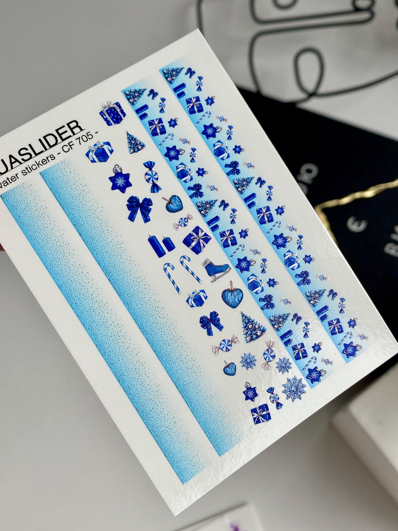 Nagel Wasserabziehbild CF-705 | Weihnachts Wasserfolien Nagelabziehbilder | Blaues Farbverlauf und Feiertagsornamente