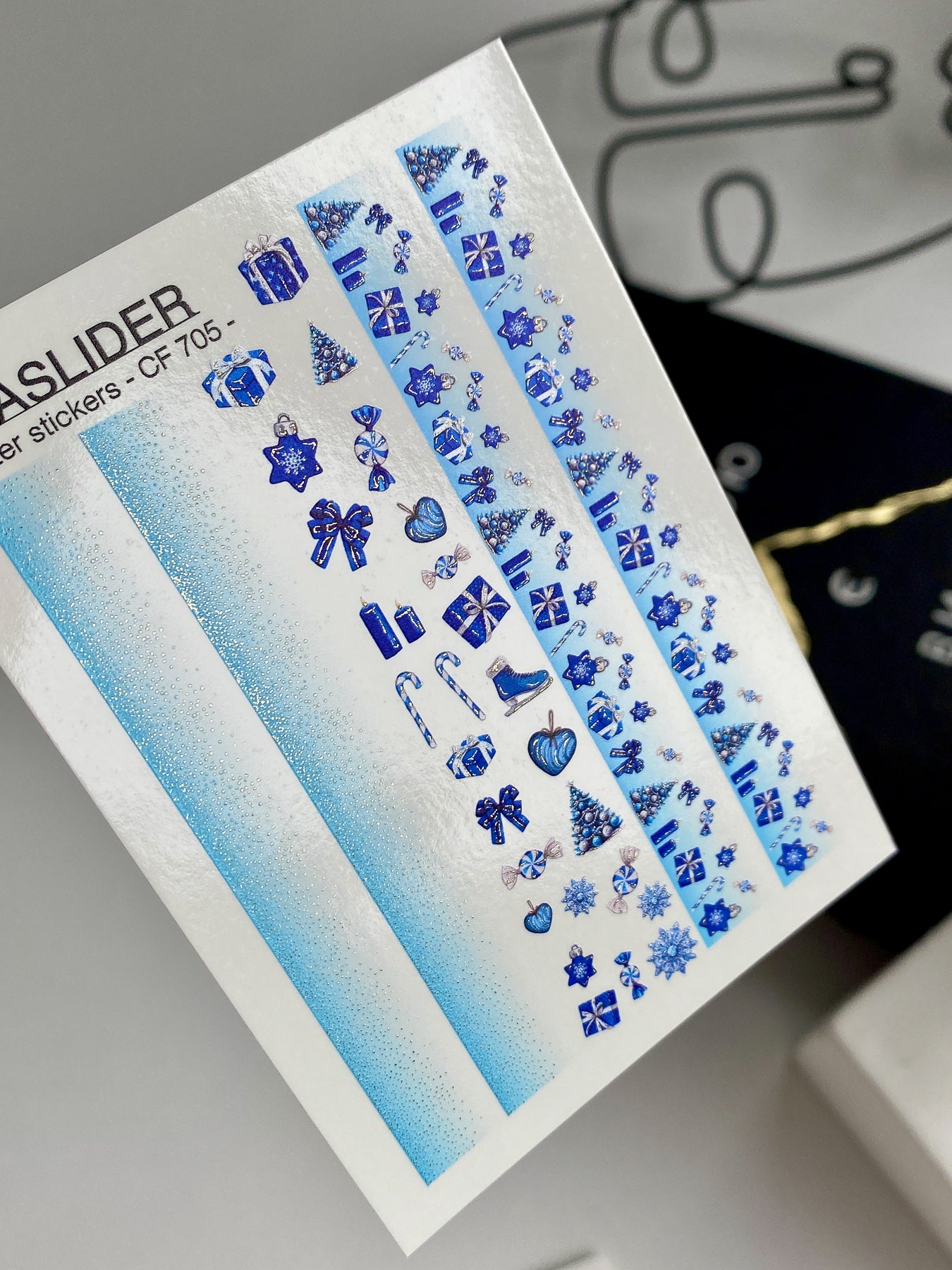 Nagel Wasserabziehbild CF-705 | Weihnachts Wasserfolien Nagelabziehbilder | Blaues Farbverlauf und Feiertagsornamente