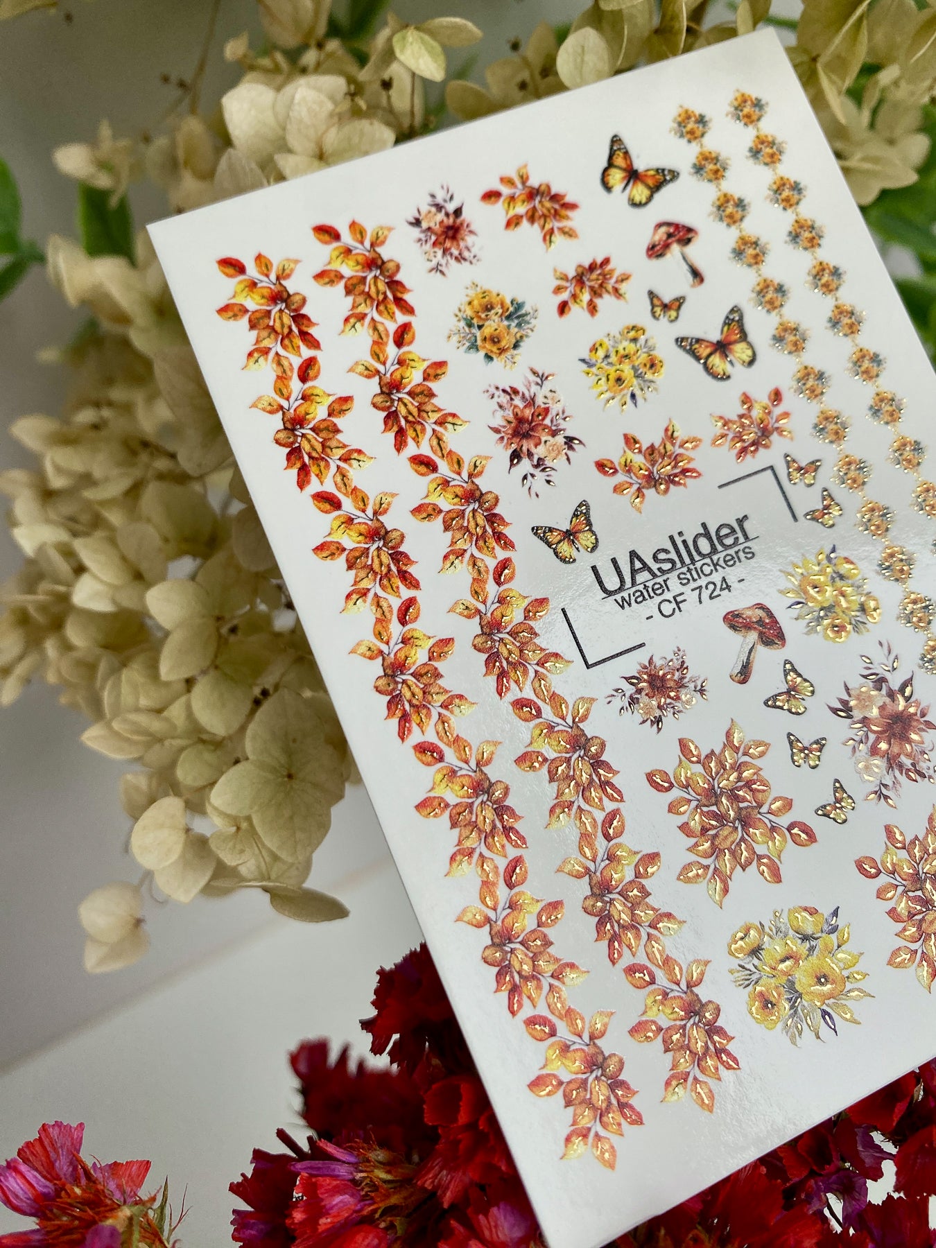 Nagel-Wasserabziehbild CF-724 | Wasser-Schiebefolien für Nägel | Herbstblätter und Schmetterlinge mit floralen Akzenten