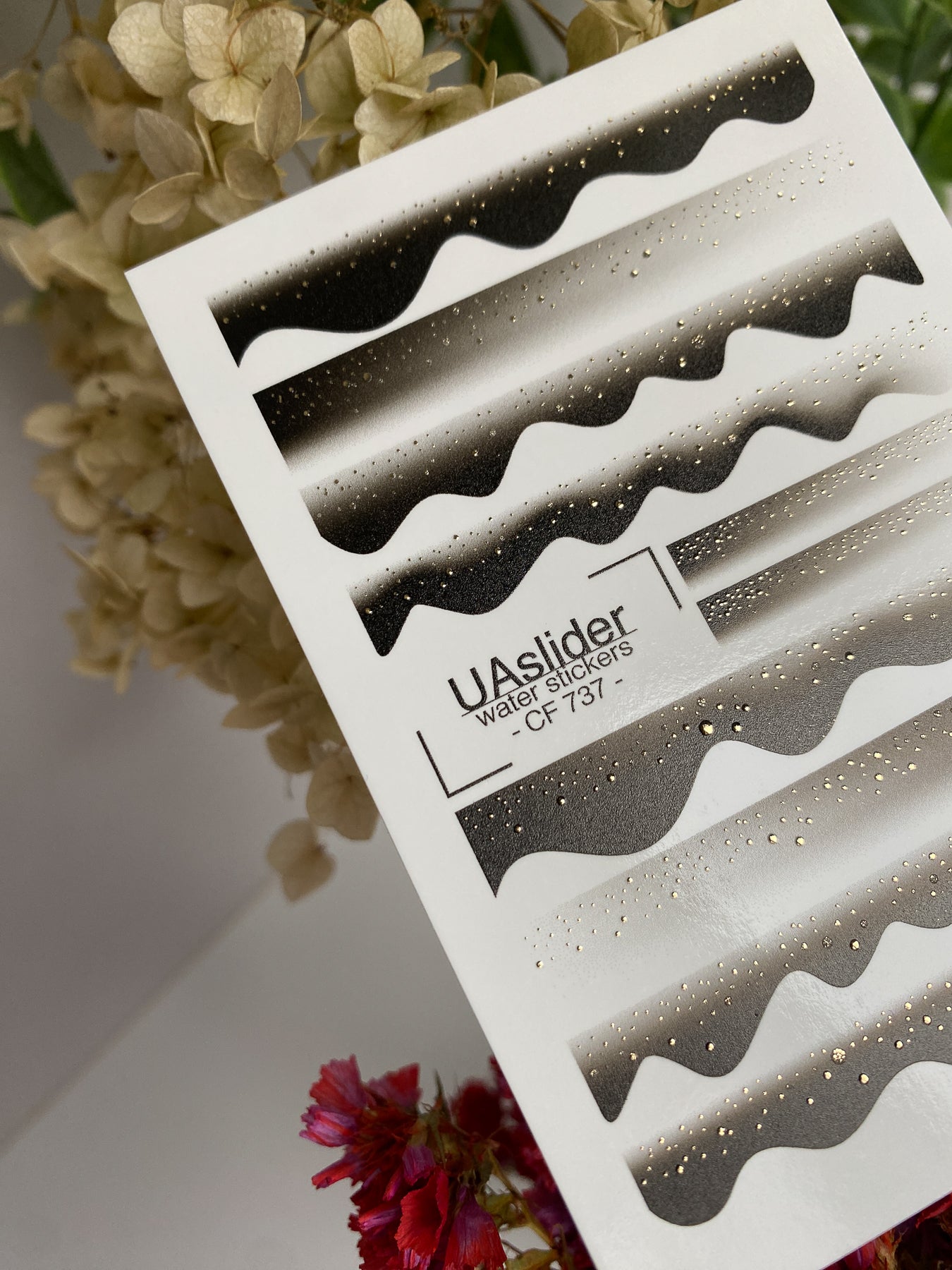 Nagel Wasserabziehbild CF-737 | Wasserfolien Nagelabziehbilder | Schwarze und goldene Farbverlaufswellen