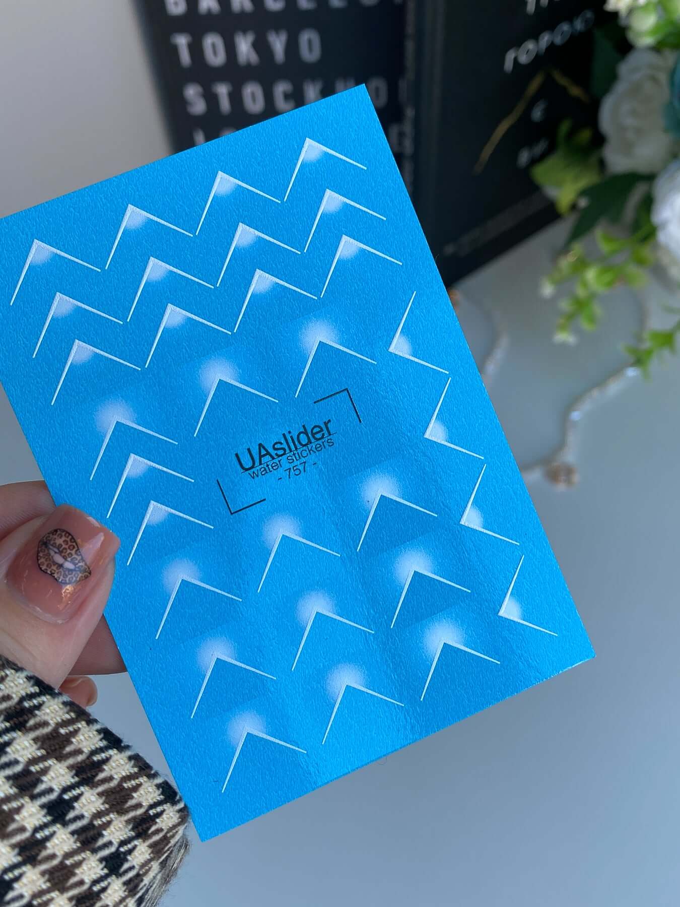 Adesivo de Água para Unhas 757