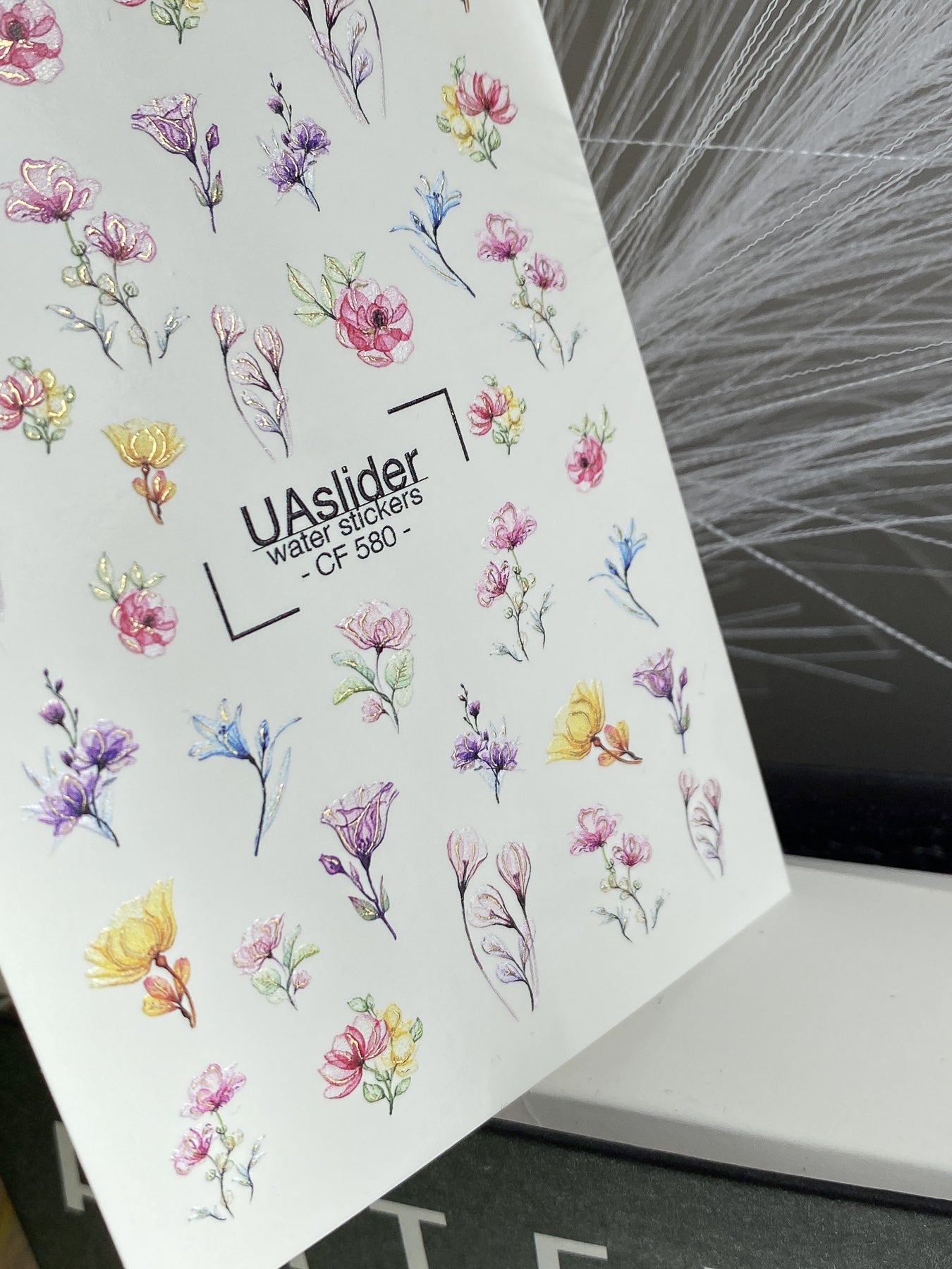 Nagel-Wasserabziehbild CF-580 | Wasserfolien-Nagelabziehbilder mit bunten Wildblumen | Florale Nagelkunst-Designs