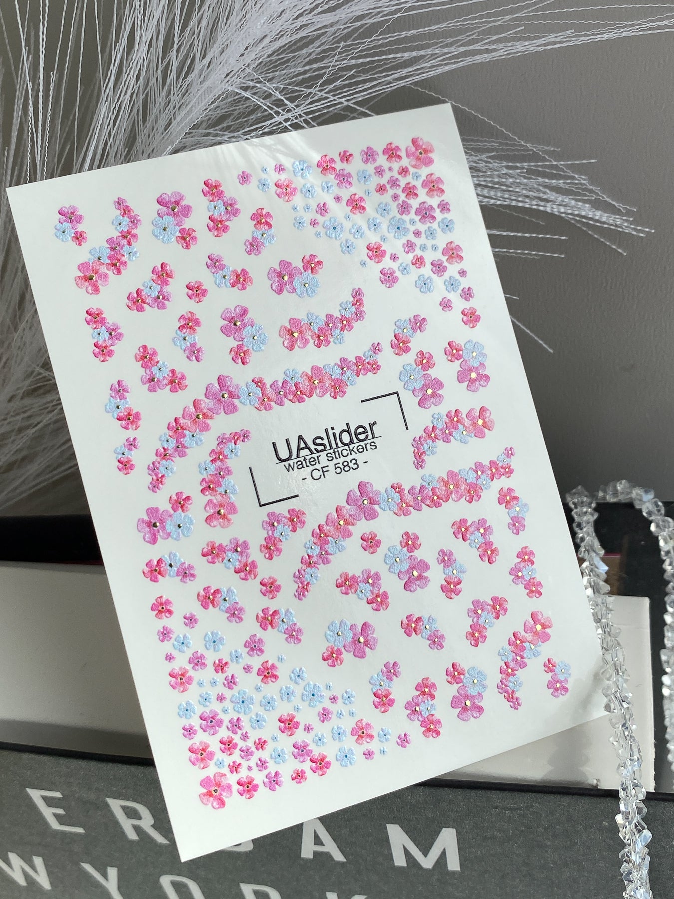 Nagel Wasserabziehbild CF-583 | Wasserabziehbare Nagelaufkleber mit rosa und blauen Blumen | Kleine florale Nageldesigns