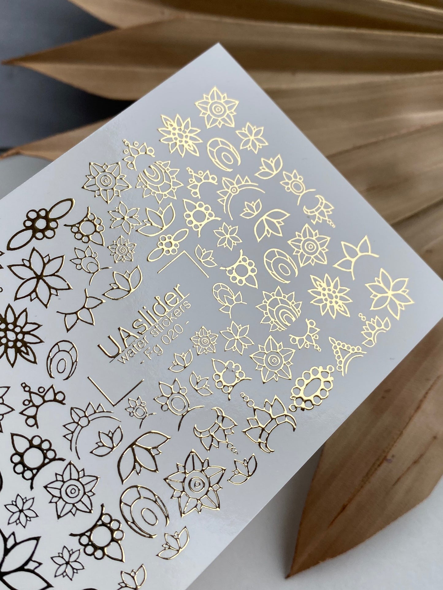 Decalcomanii de apă pentru unghii Fg-020 | Decalcomanii florale pentru unghii cu folie aurie | Flori de lotus și mandala