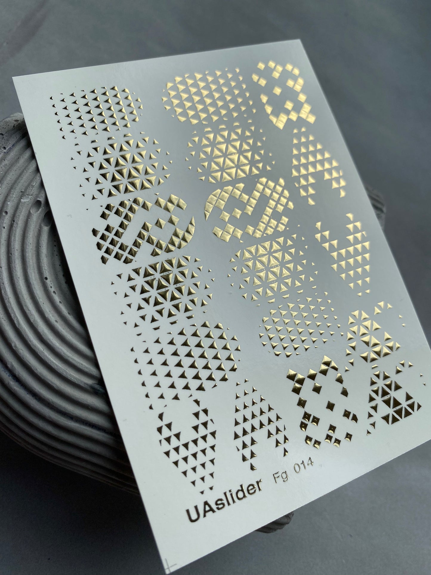 Nálepka na nehty Fg-014 | Geometrické vodní nálepky na nehty se zlatou fólií | Trojúhelníkové a mřížkové vzory