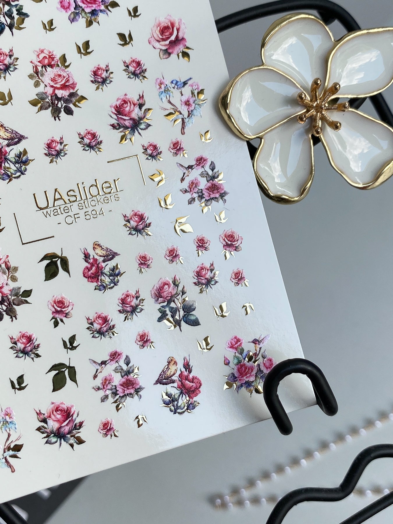 Nagel Wasserabziehbild CF-594 | Romantische Rosa Rosen Nagel Wasserabziehbilder | Elegante Florale Aufkleber mit Gold und Vögeln