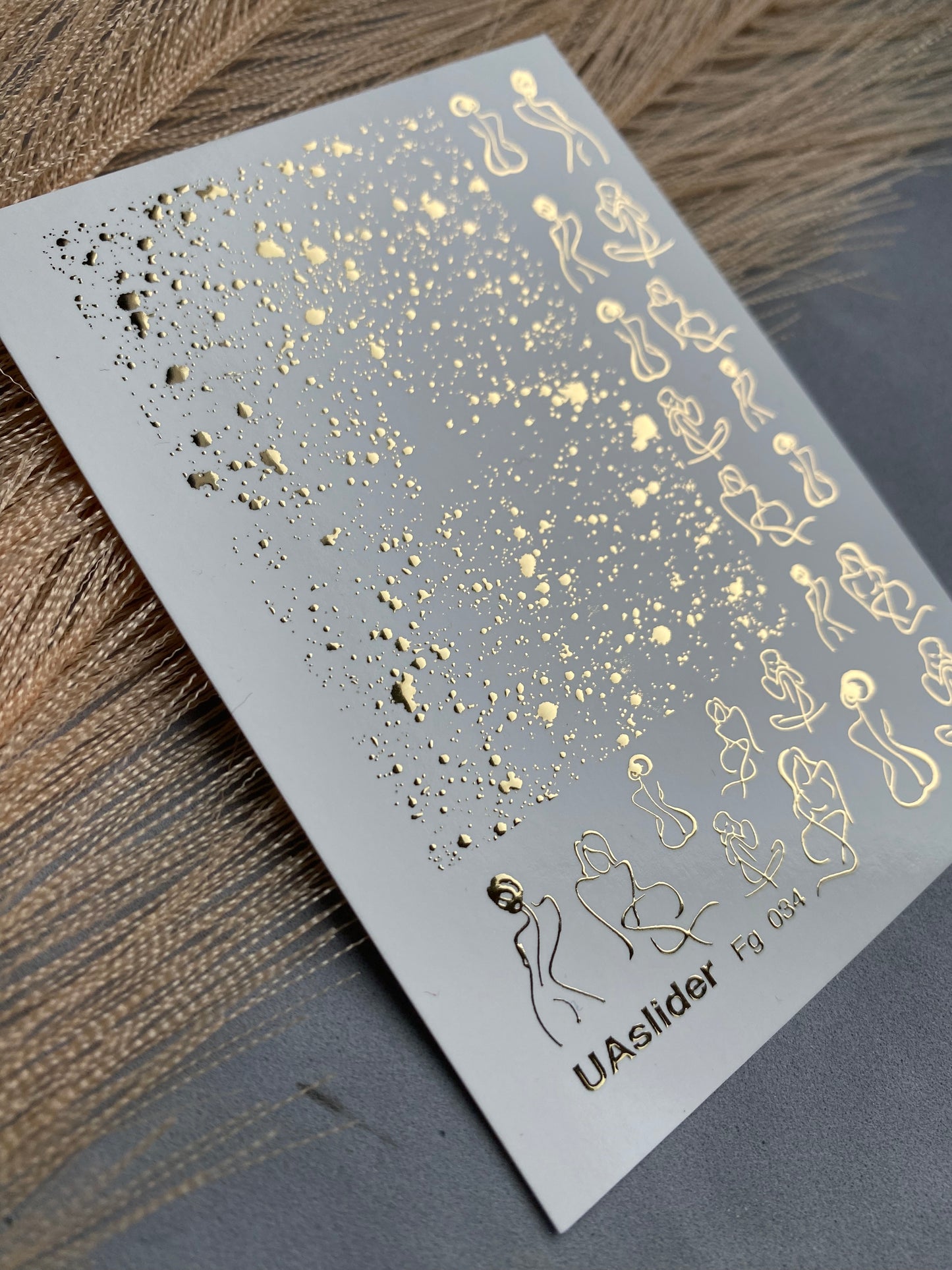 Nagel Wasserabziehbild Fg-034 | Abstrakte Frauensilhouette Nagel Wasserabziehbilder mit Goldspritzern | Moderne künstlerische Nagelkunst