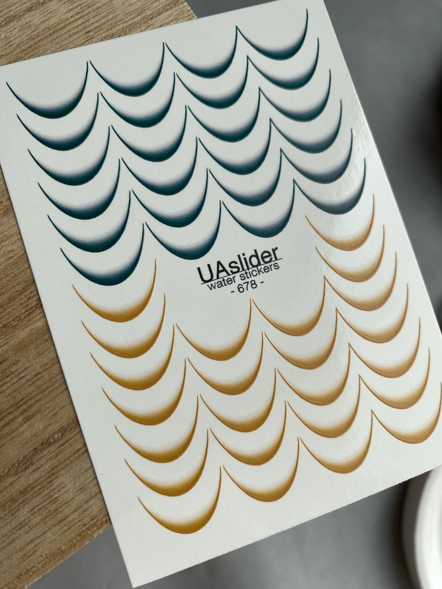 Adesivo de Água para Unhas 678