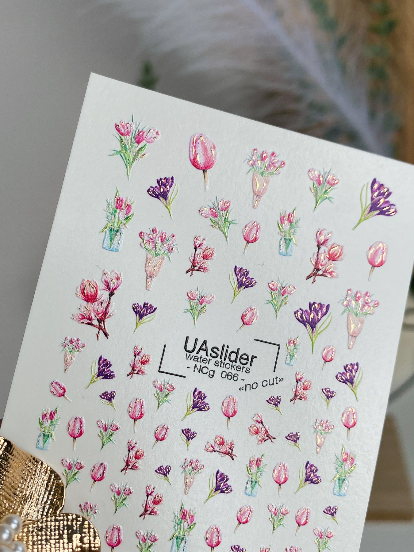 Nagel Wasserabziehbild NCg-066 | Wasserfolien Nagelabziehbilder Frühlings-Tulpen und Krokusse | Zarte Blumensträuße
