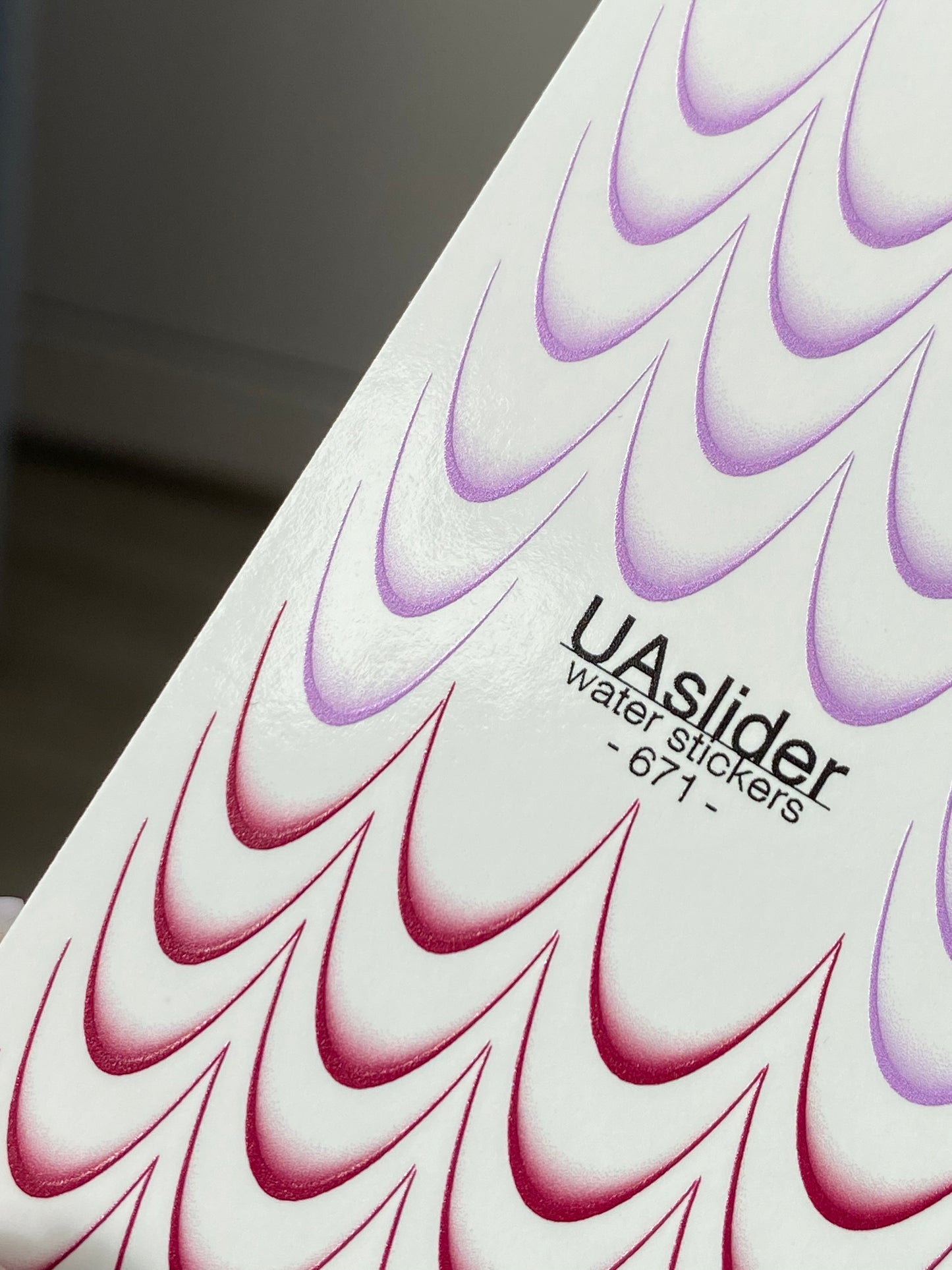 Adesivo de Água para Unhas 671