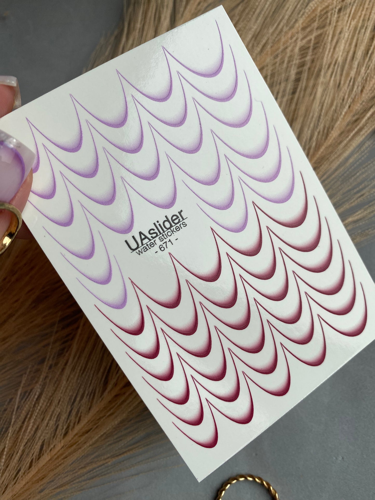 Adesivo de Água para Unhas 671